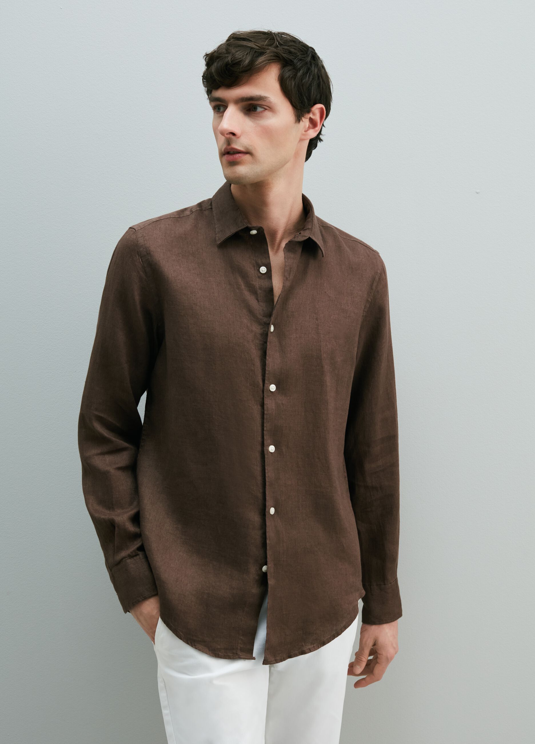 Solid colour linen shirt