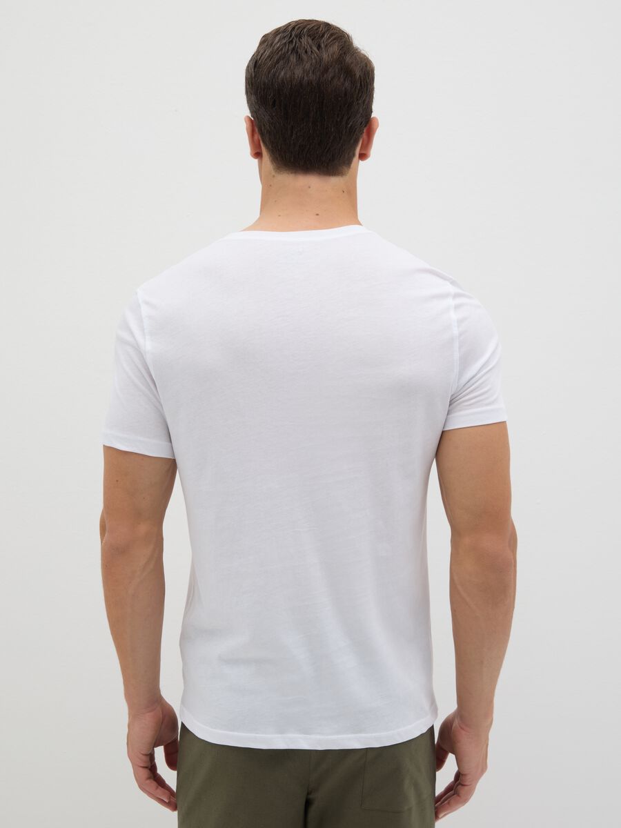 Men's White Regular Fit Pure Cotton T-shirt_3