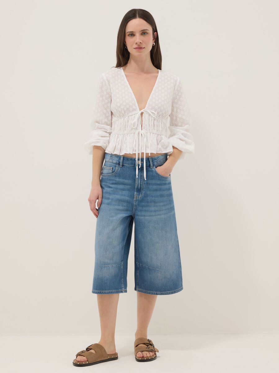 Blusa in puro cotone bianca regular fit con laccetti_2