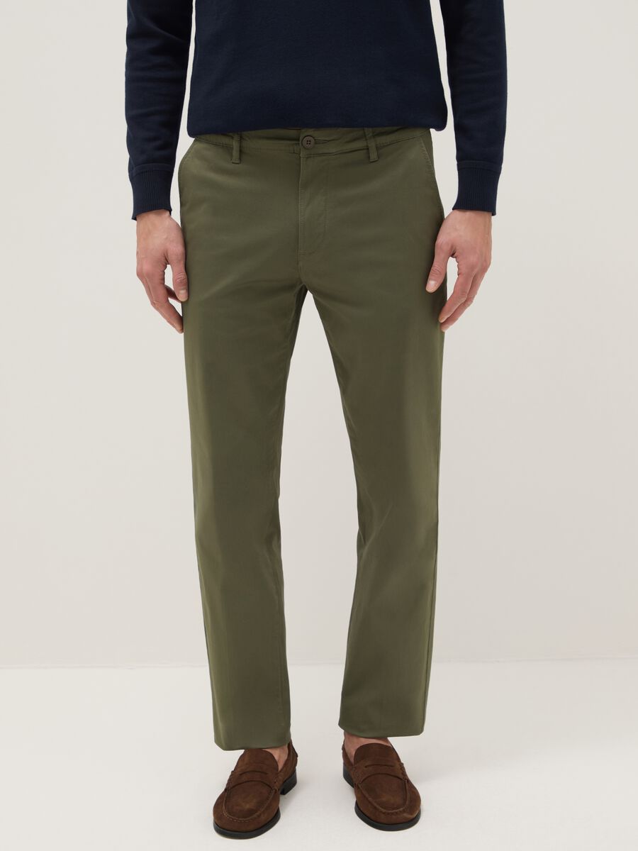 Regular fit stretch cotton green chino trousers_1