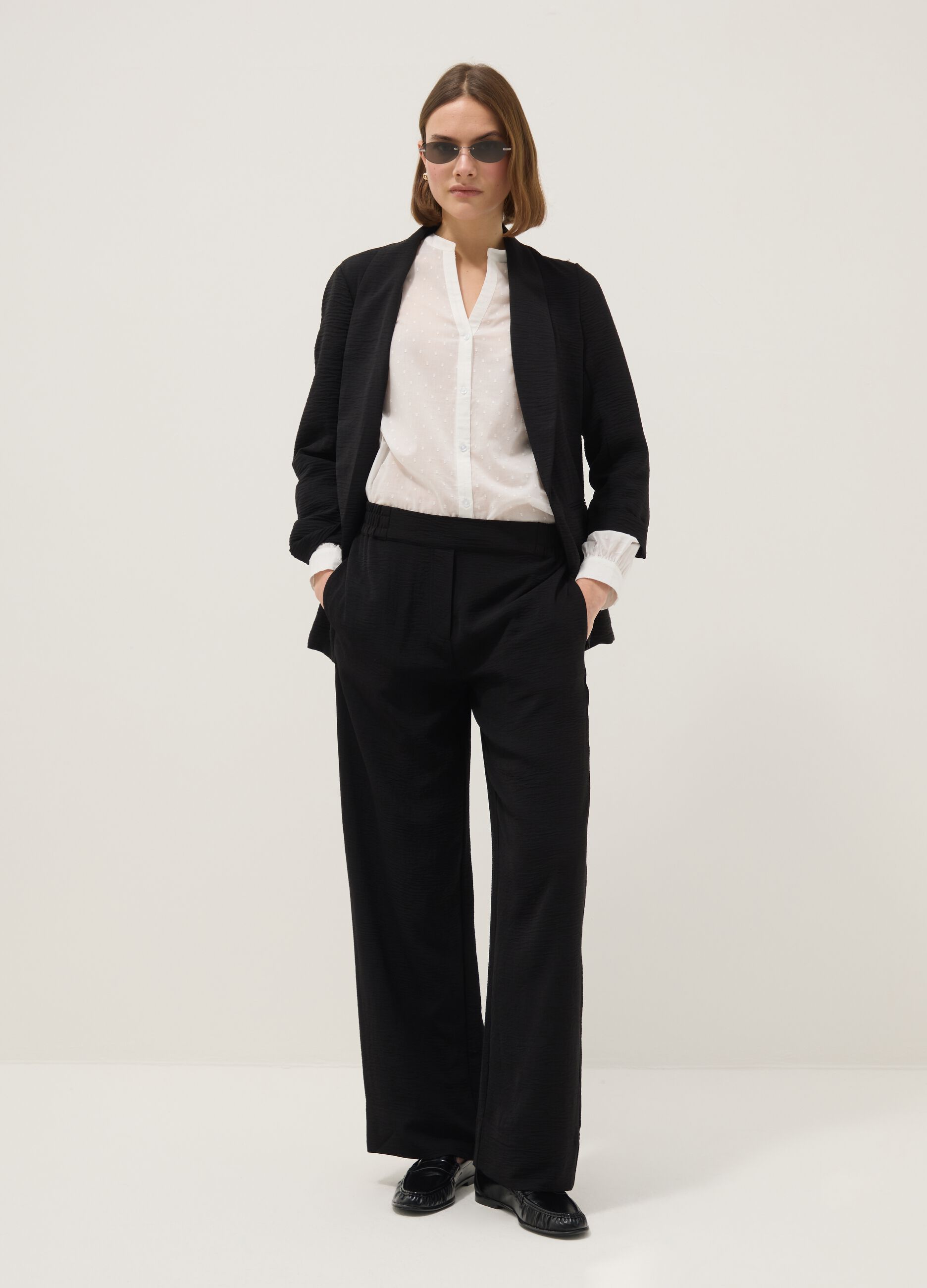 Black buttonless blazer, regular fit