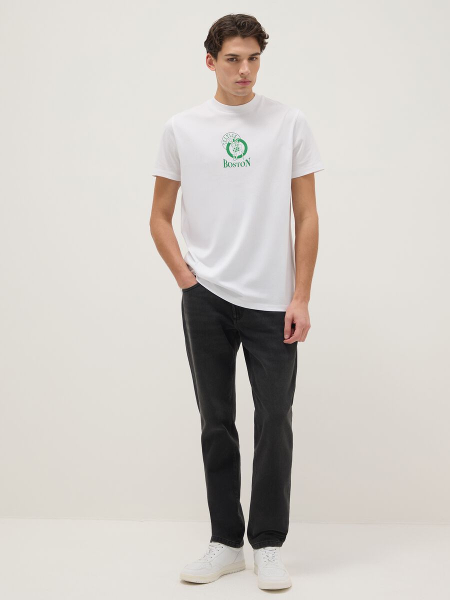 White regular fit pure cotton T-shirt with Boston Celtics logo_1