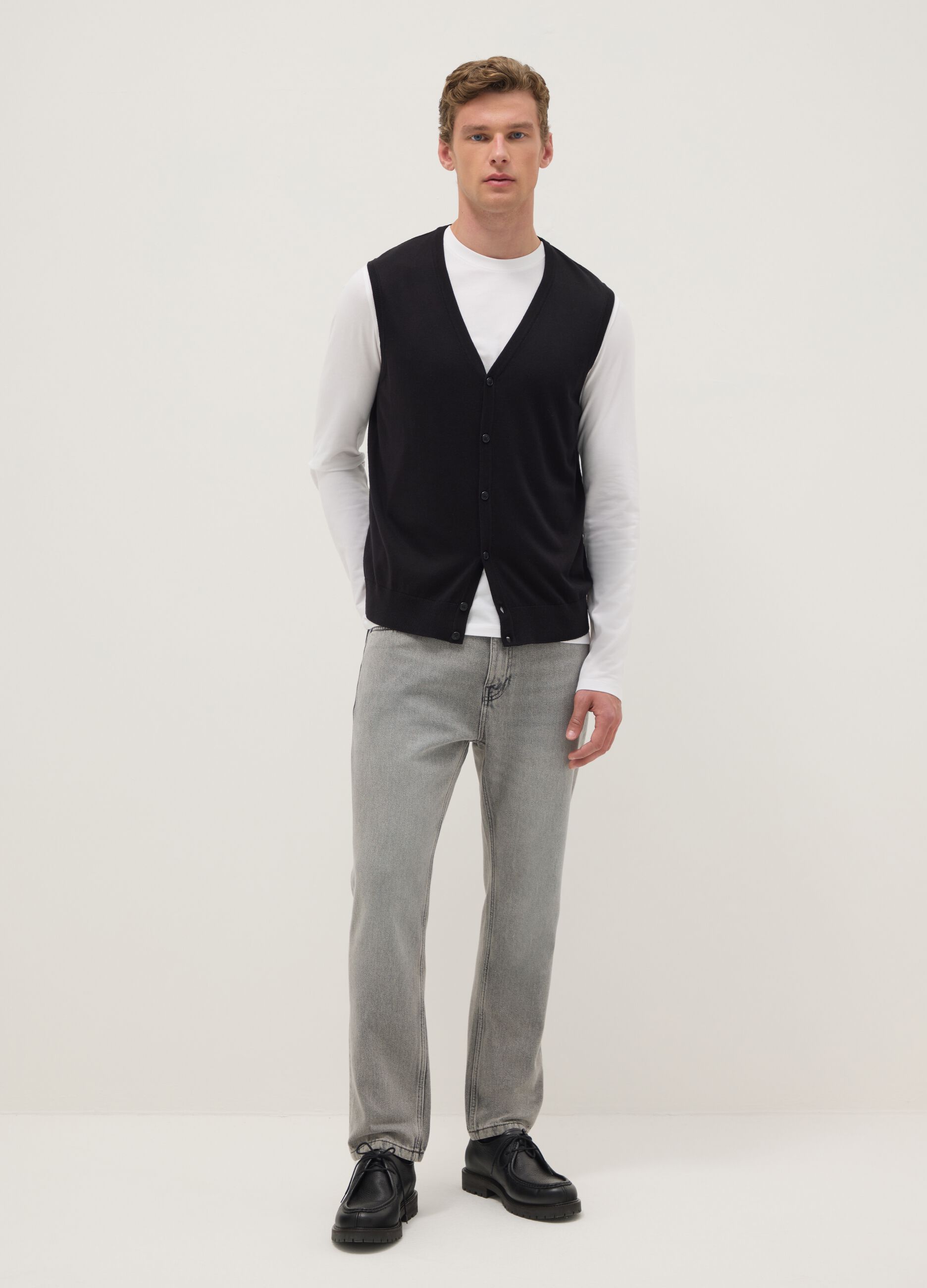 Grey denim cotton blend carrot fit jeans