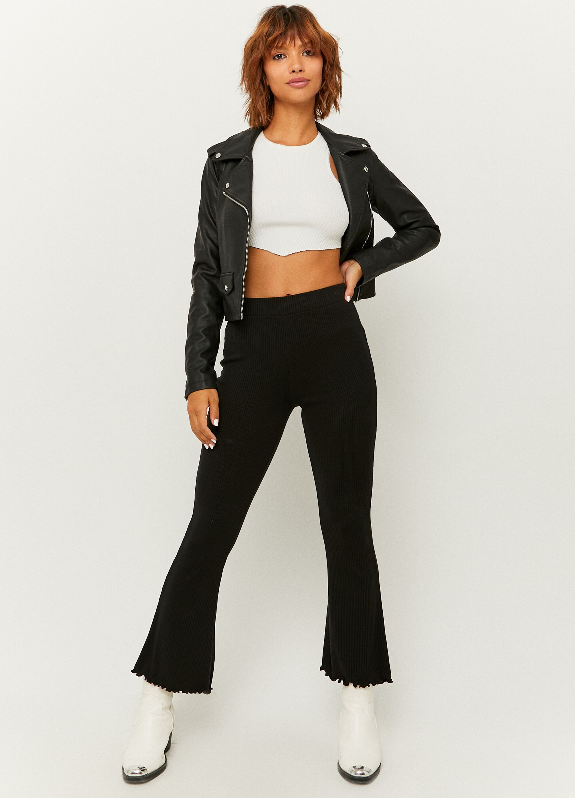 Pantalone flare fit con orlo arricciato_0