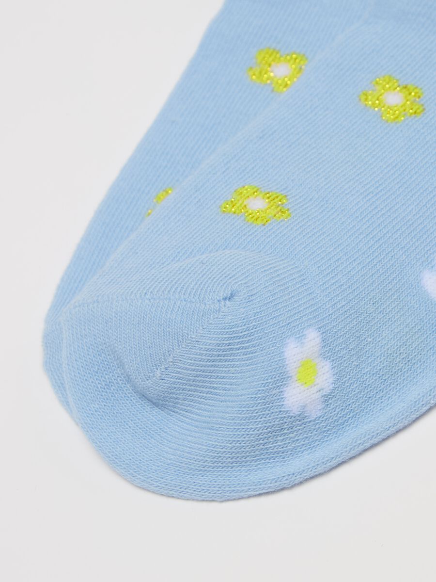 Three-pair pack short socks with small flowers_2