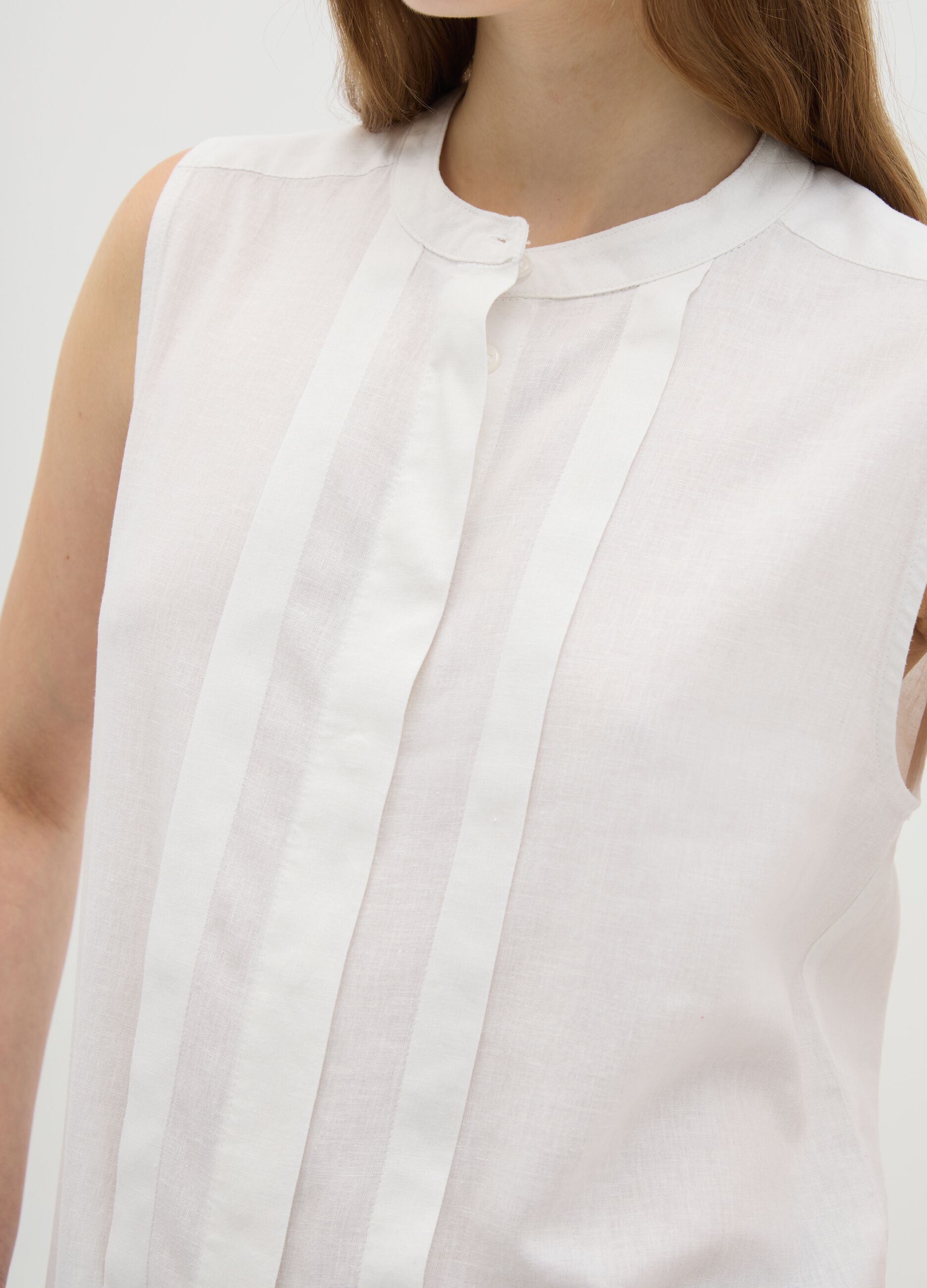 Women's Sleeveless White Linen Blend Shirt Regular Fit