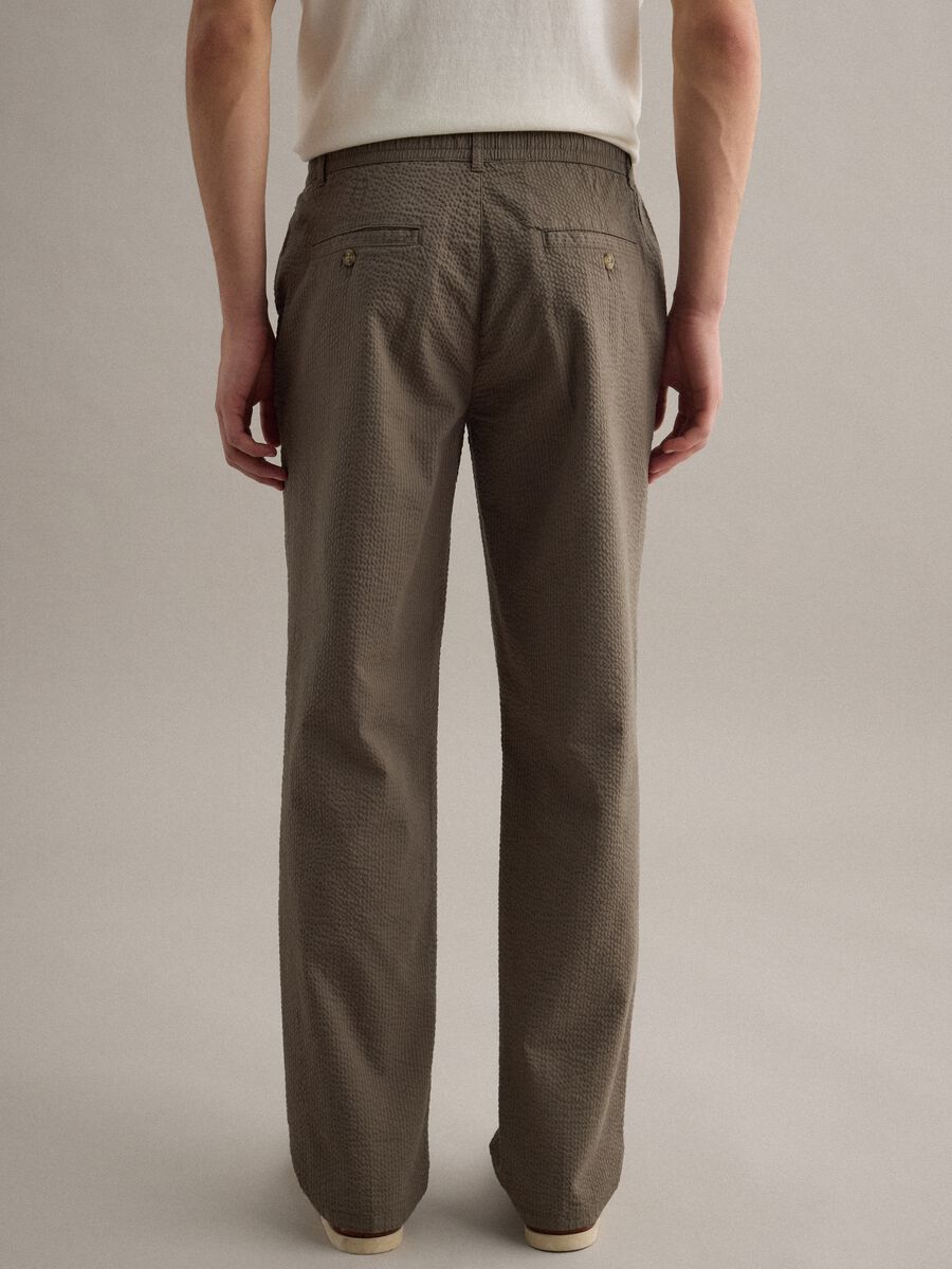 Pantaloni chino in cotone elasticizzato marrone regular fit_3