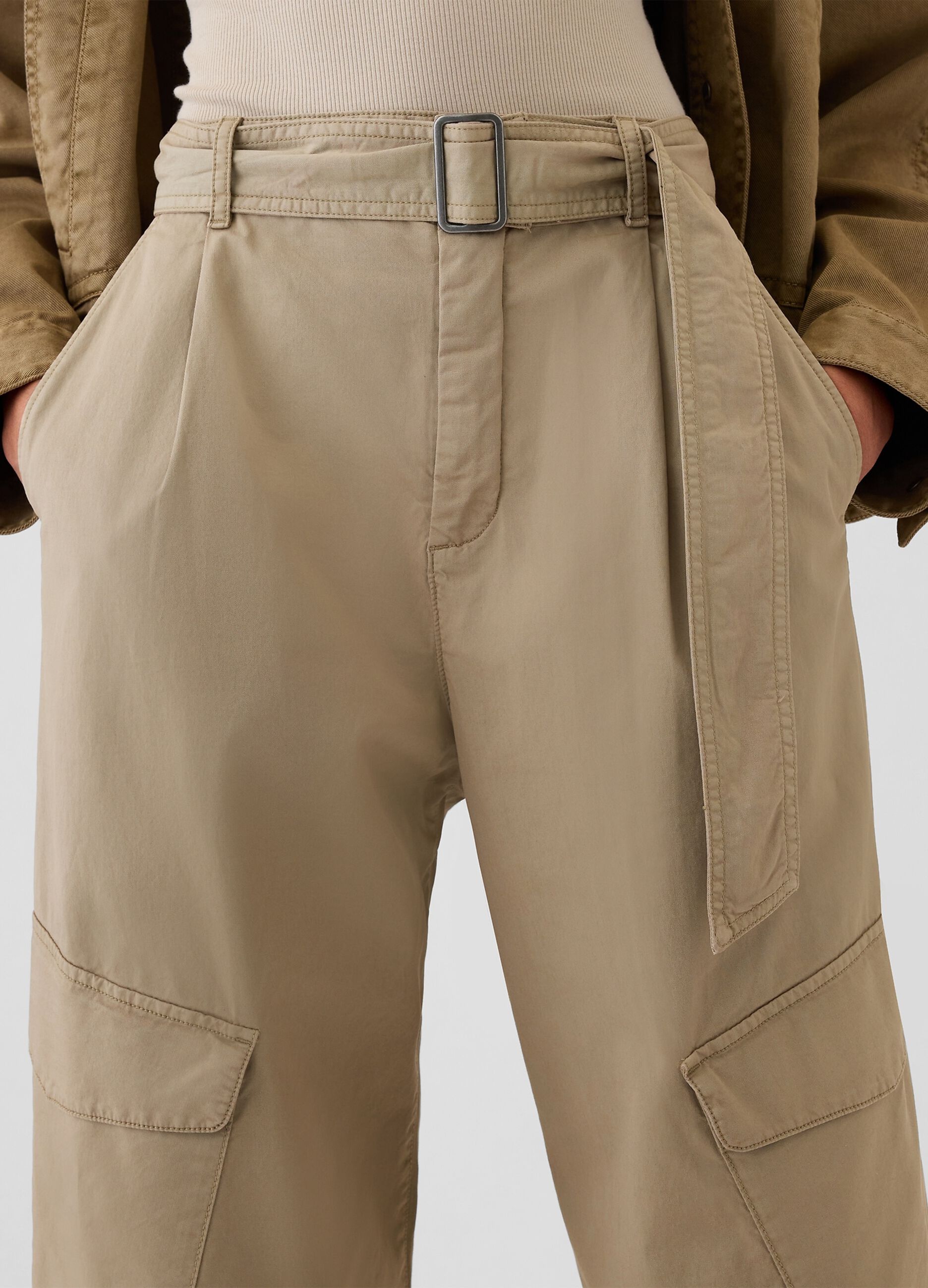 Cargo trousers in stretch twill with belt