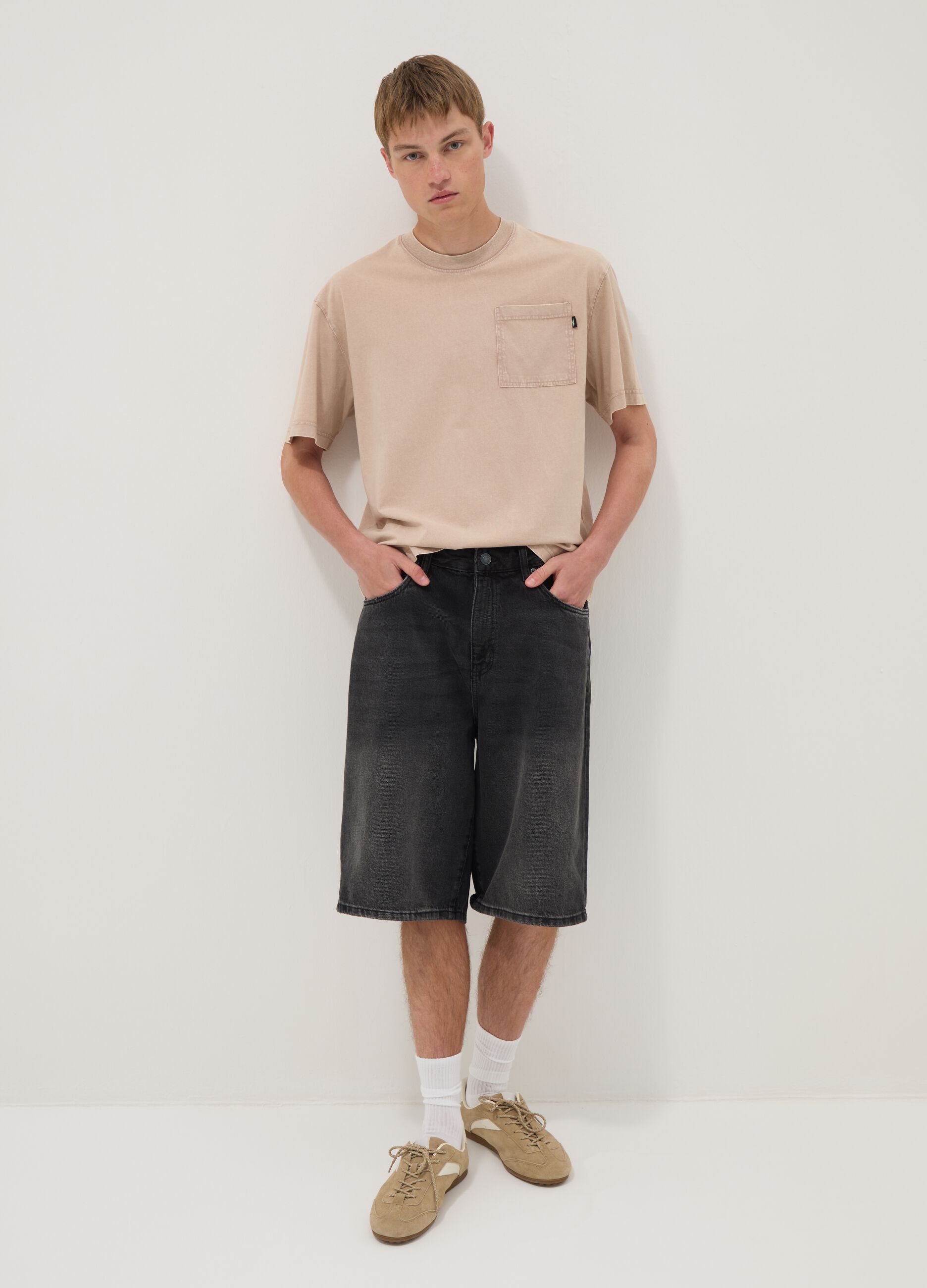 Beige pure cotton T-shirt with chest pocket, regular fit