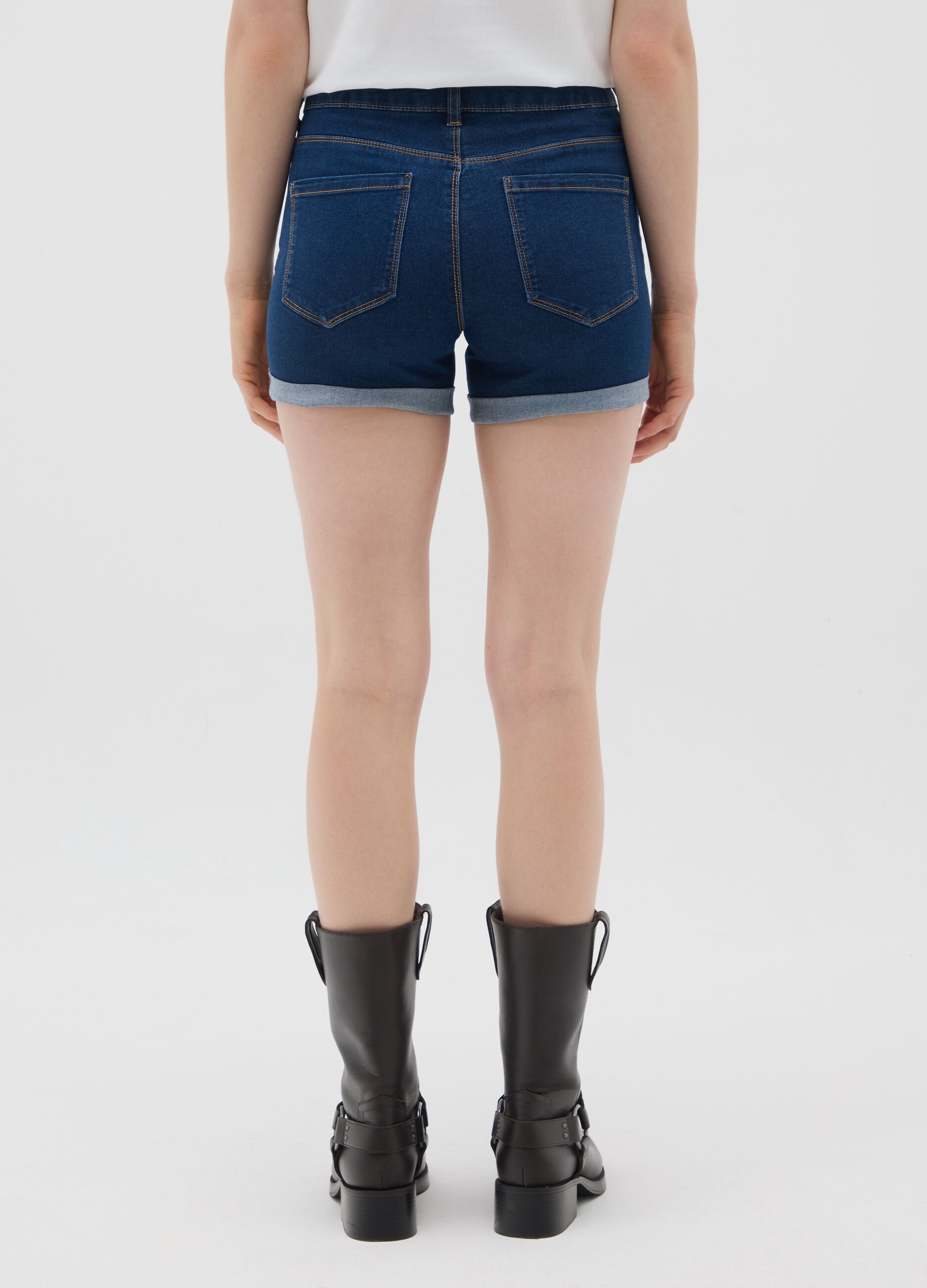 Women's blue denim shorts with regular fit