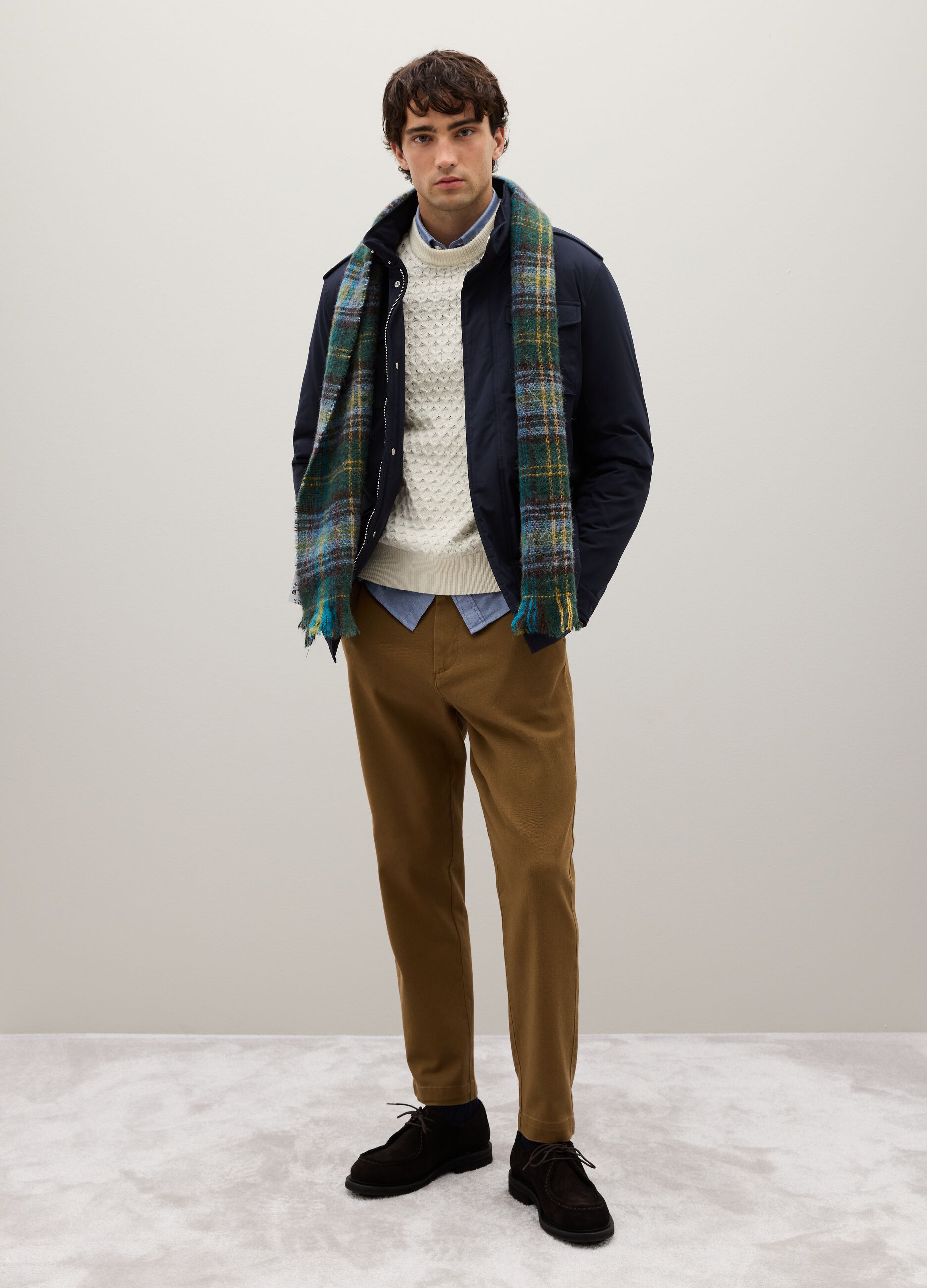 Regular fit blue jacket with pockets and zip closure