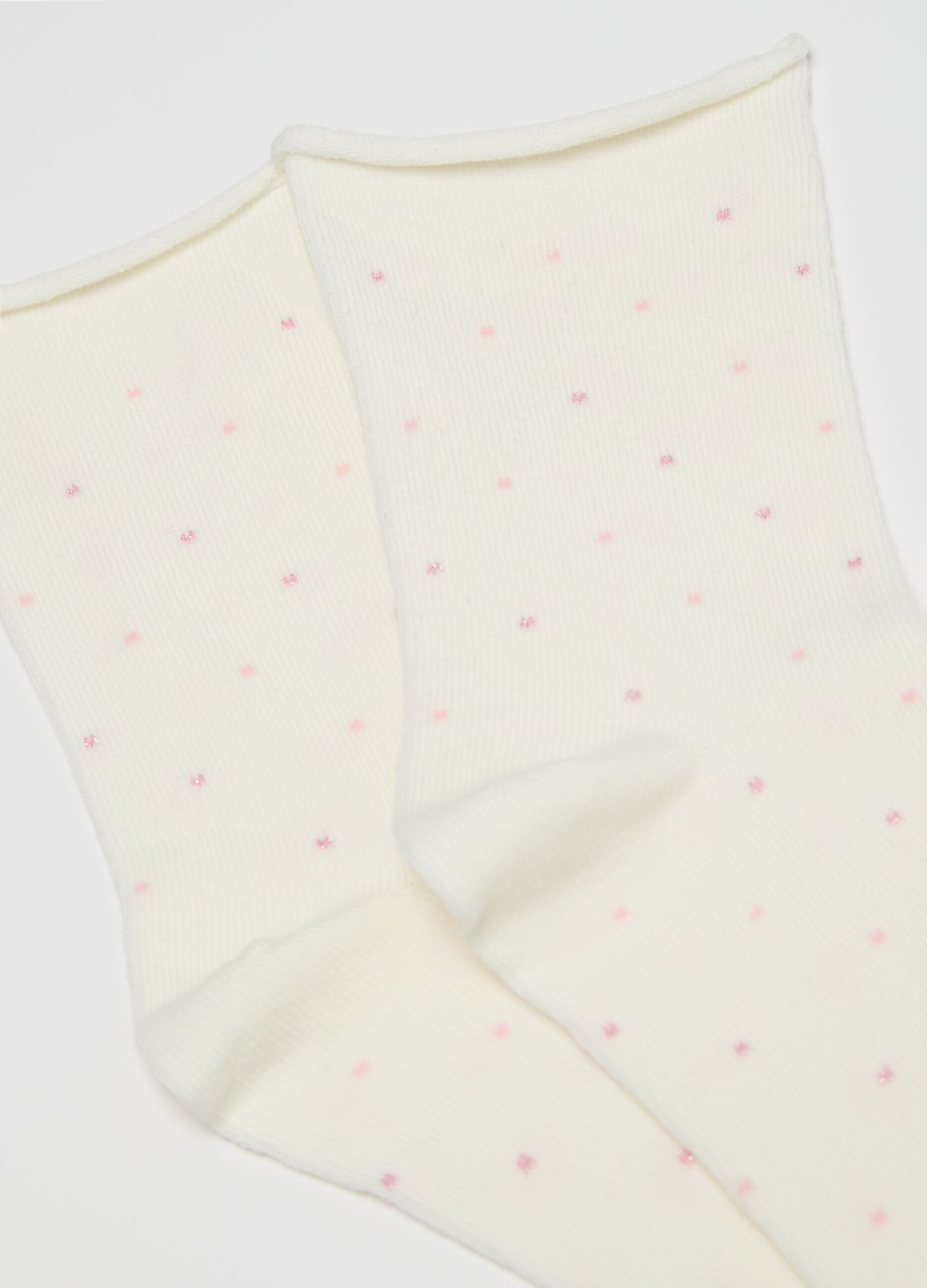 Two-pair pack short socks with small fold