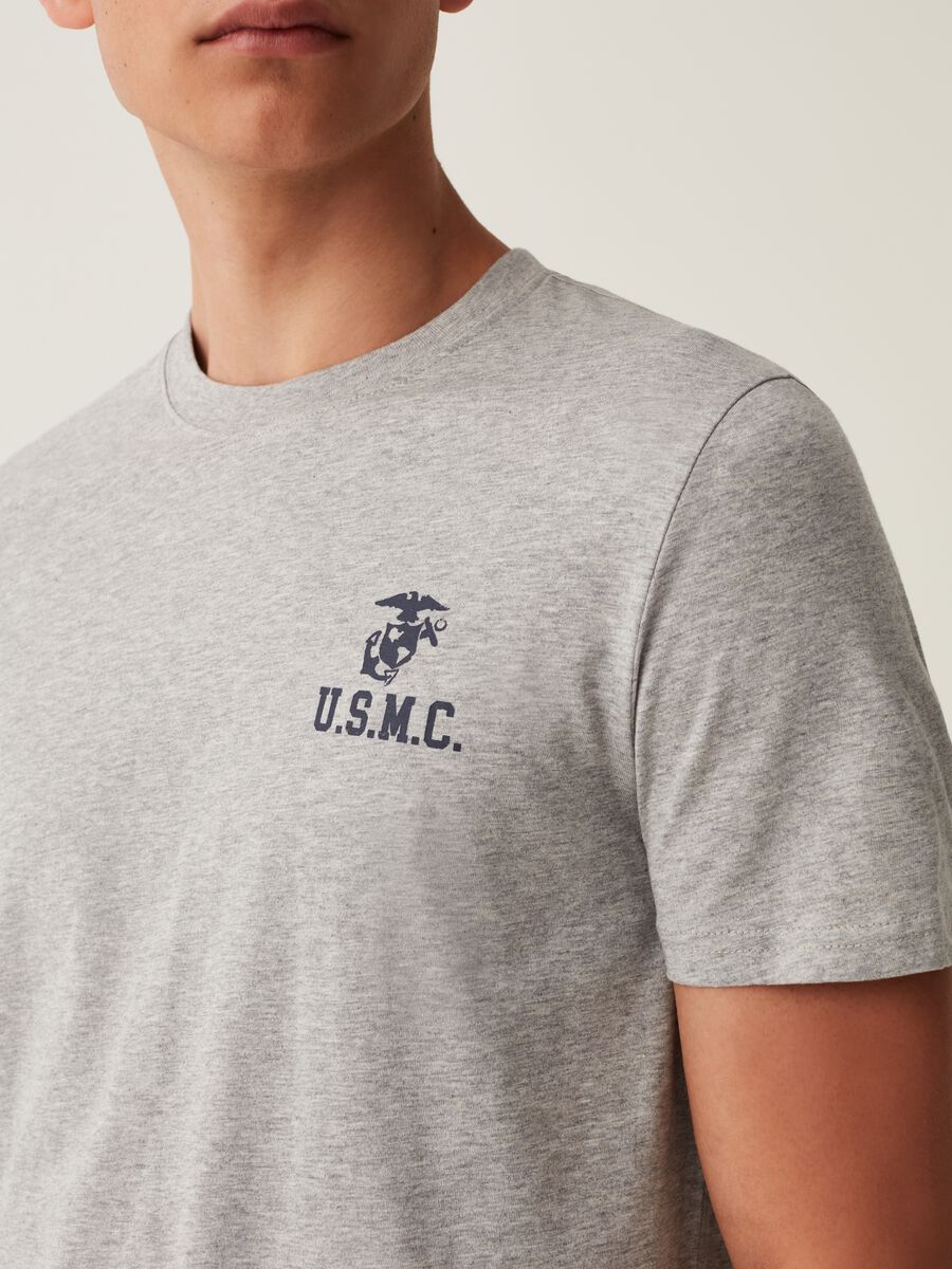 T-shirt girocollo con stampa_3
