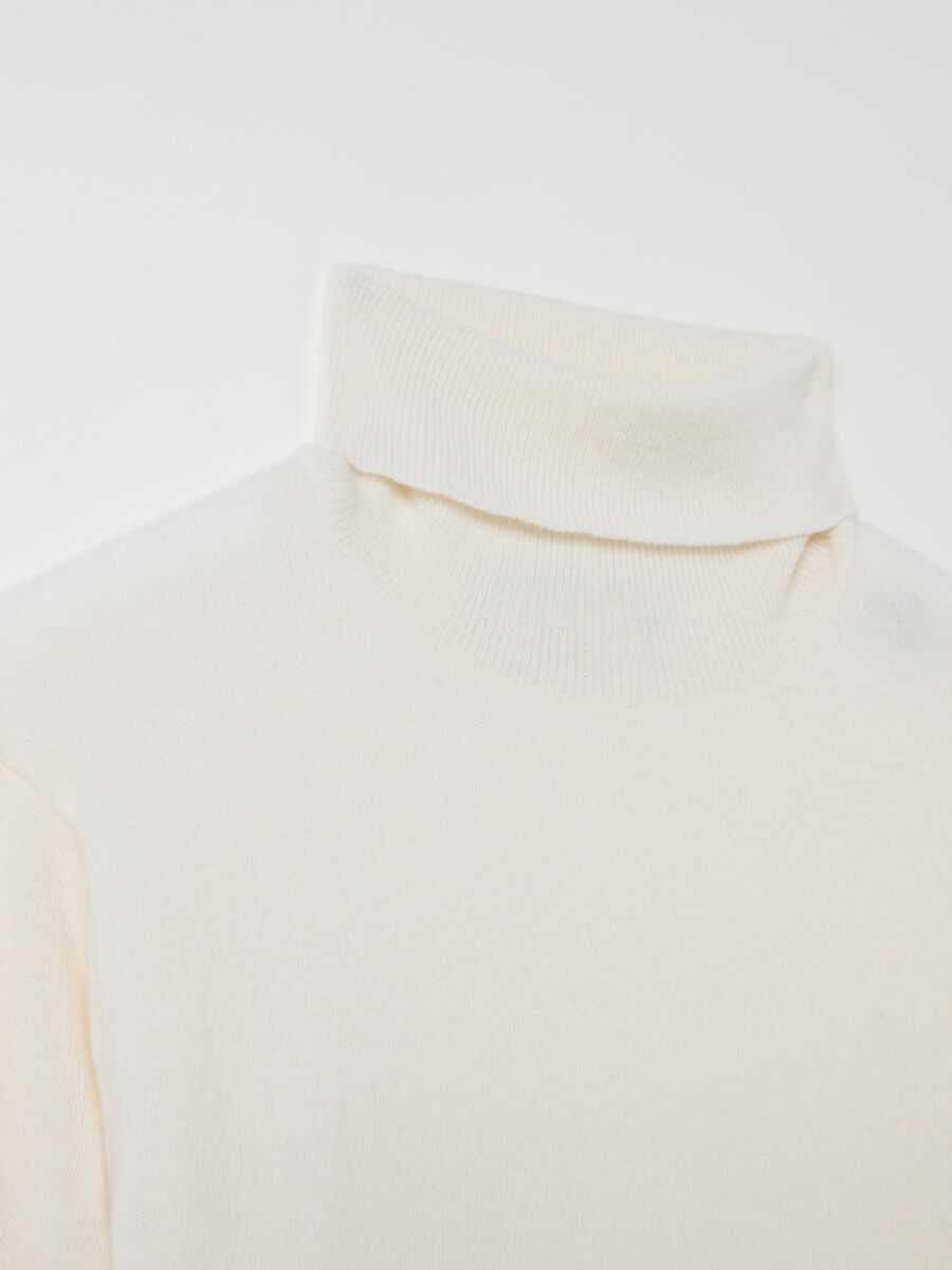 Lambswool pullover with high neck_5