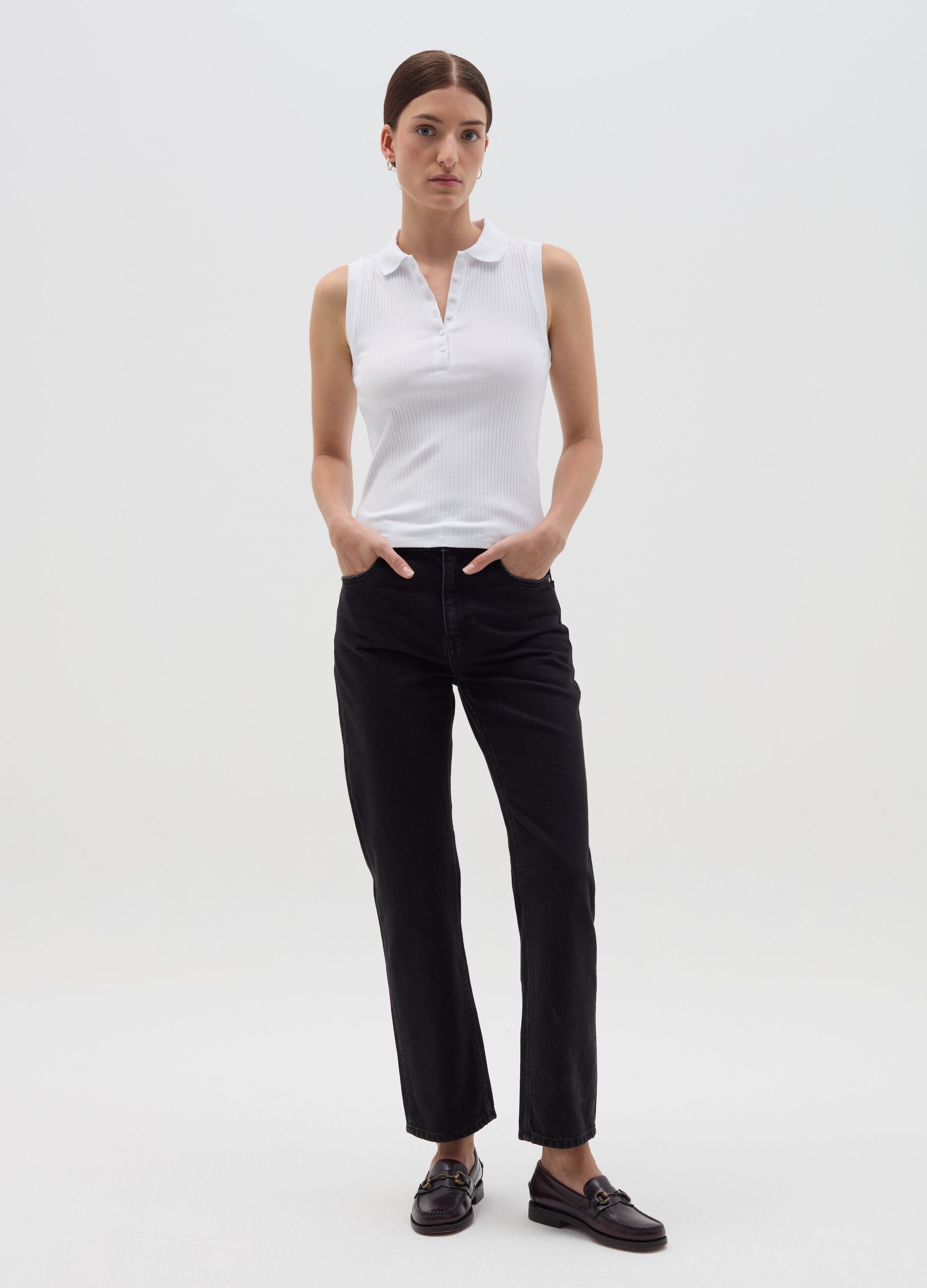 White short-sleeved polo shirt with ribbing