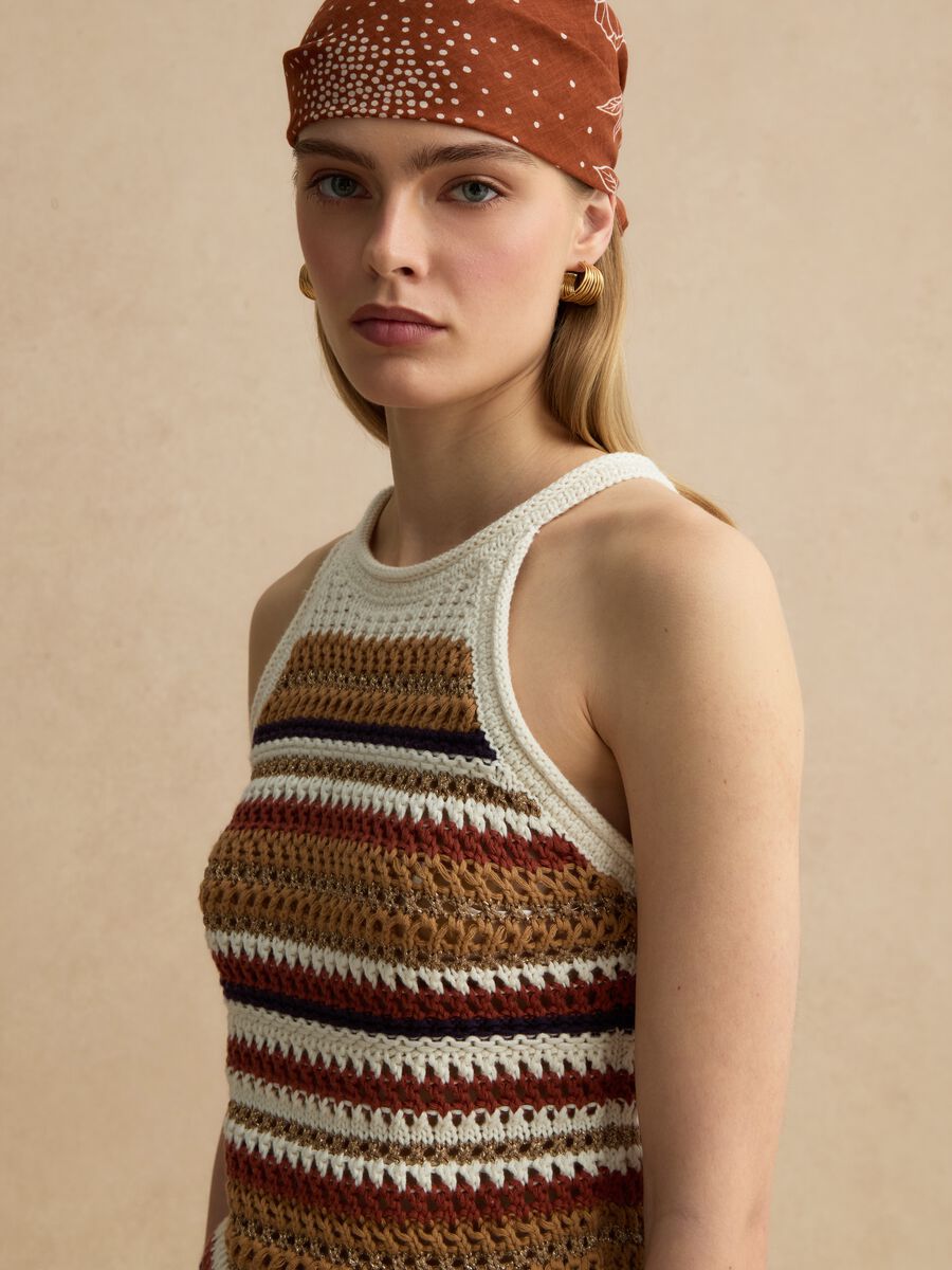 Top fitted a righe multicolor in misto cotone lavorato a maglia_0