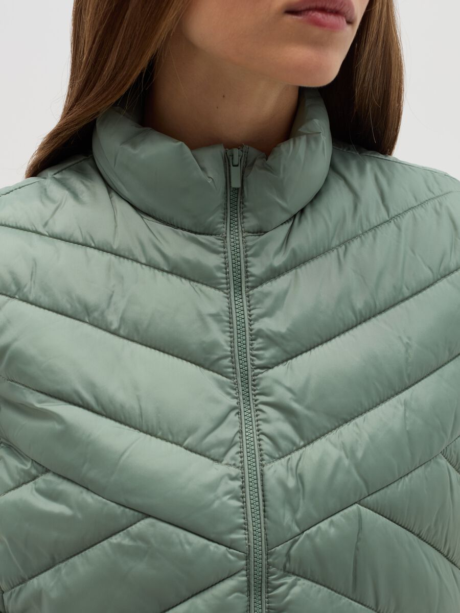 Full-zip ultralight gilet with high neck_3