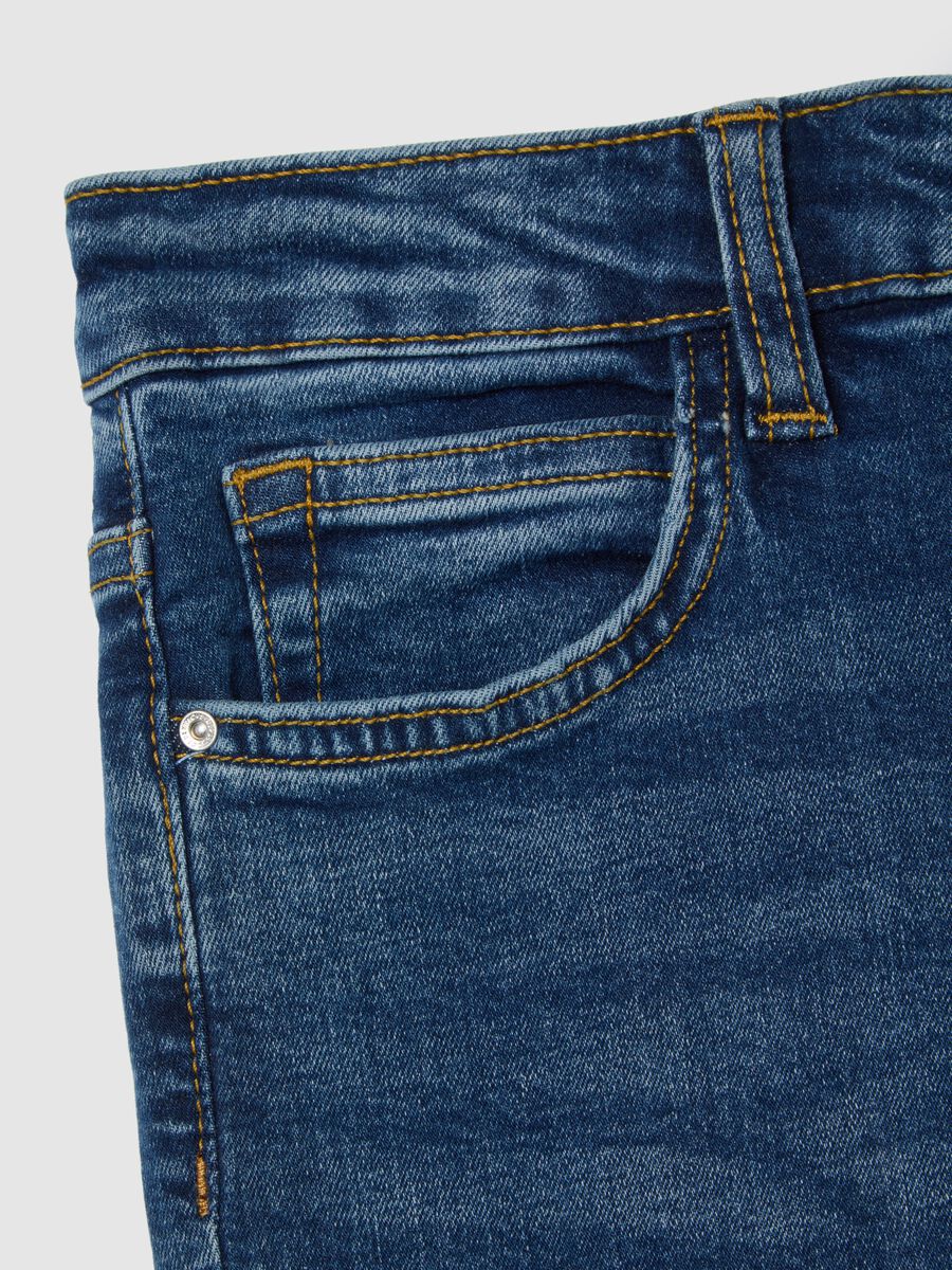 Jeans flare blu in denim elasticizzato_5