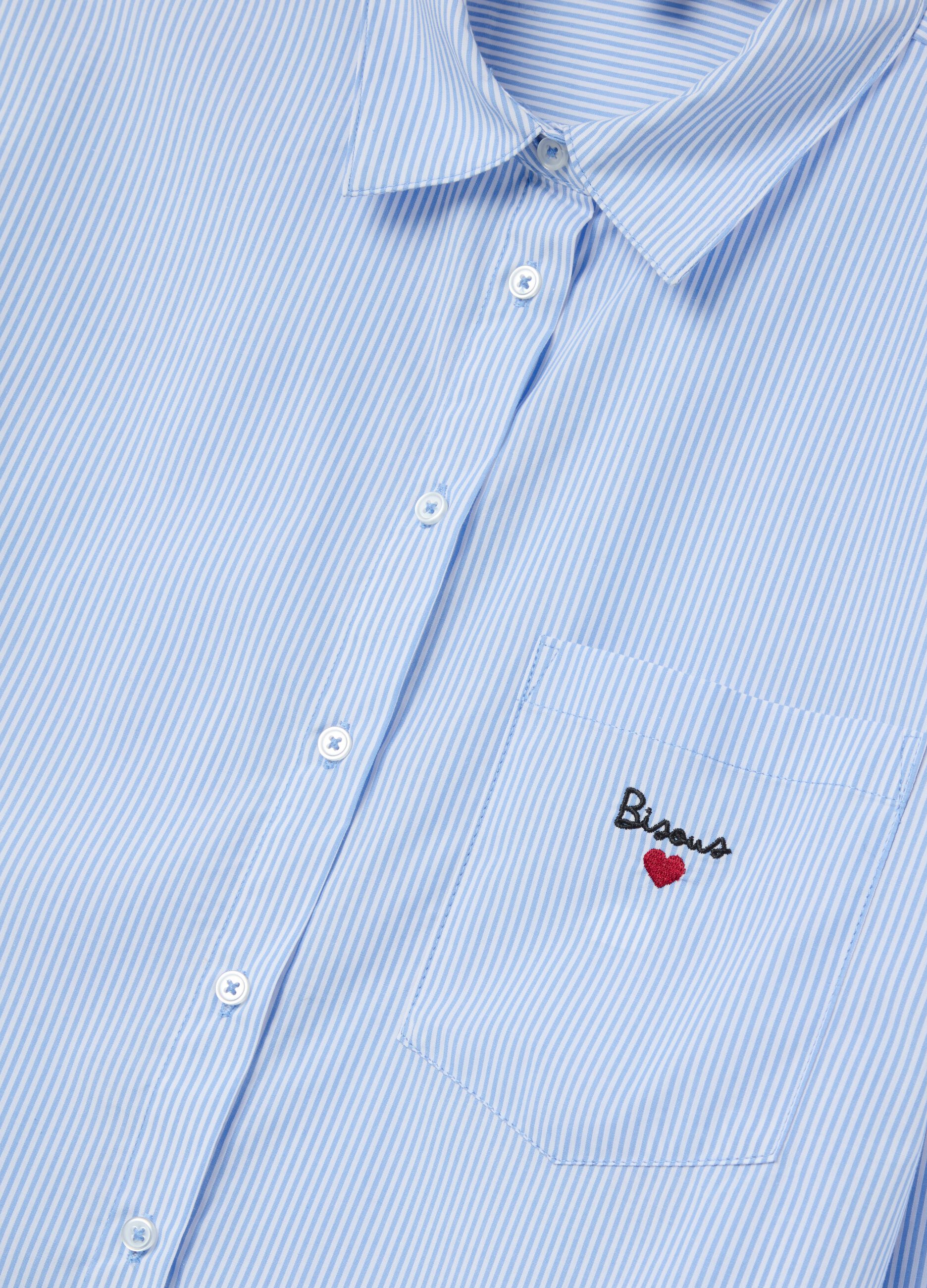 Camicia relaxed fit con tasca a ricamo