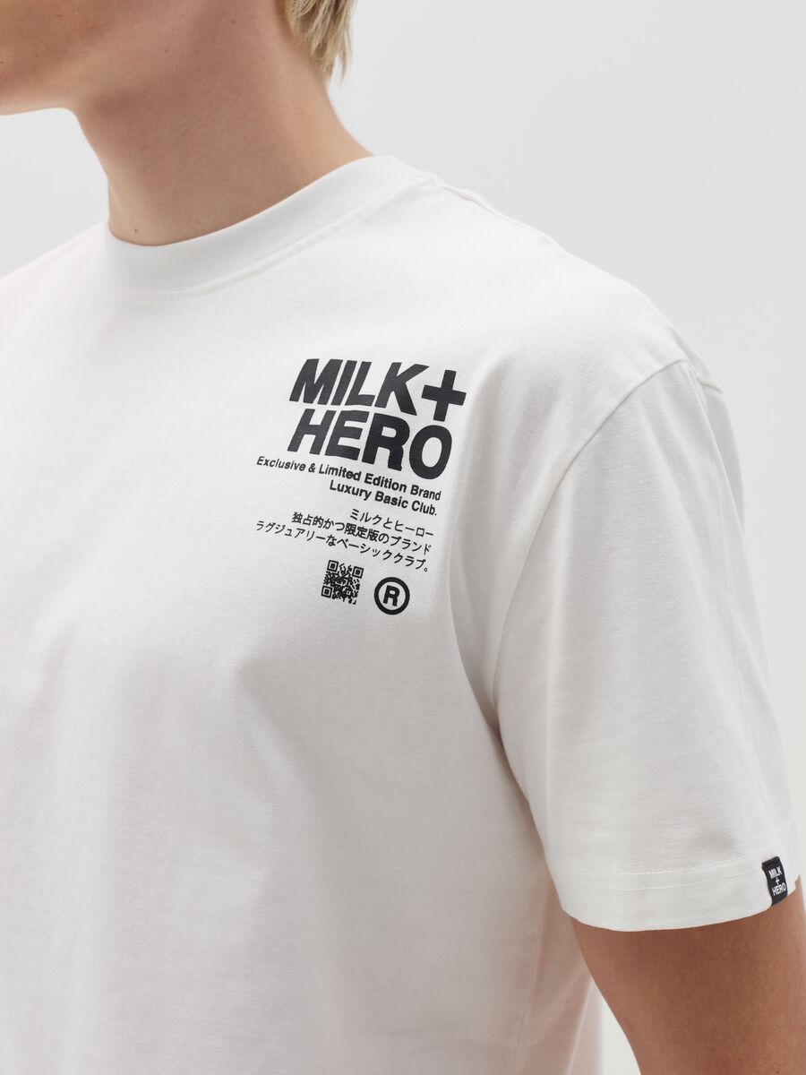 Printed T-shirt with round neck_2
