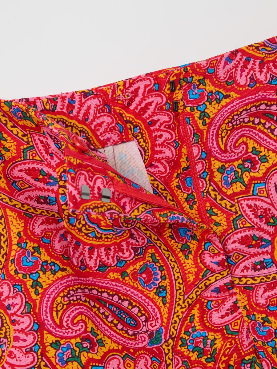 Pink and orange stretch cotton shorts with paisley print_5