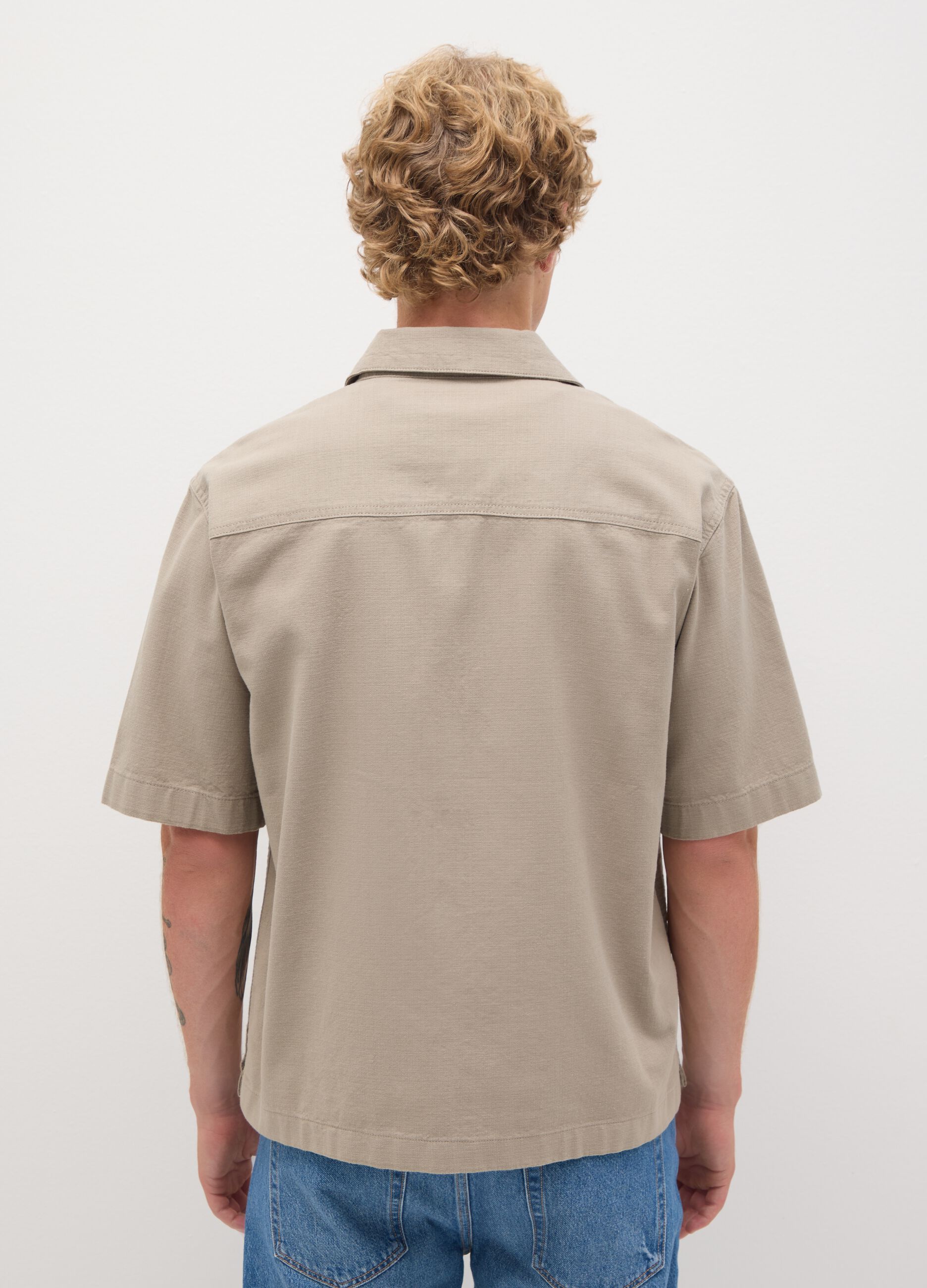 Short-sleeved green shirt in cotton