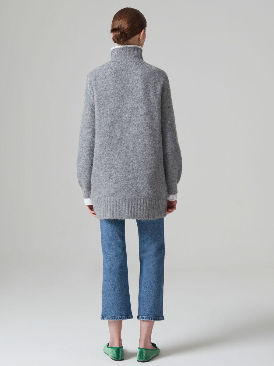 Pullover lungo a collo alto_2