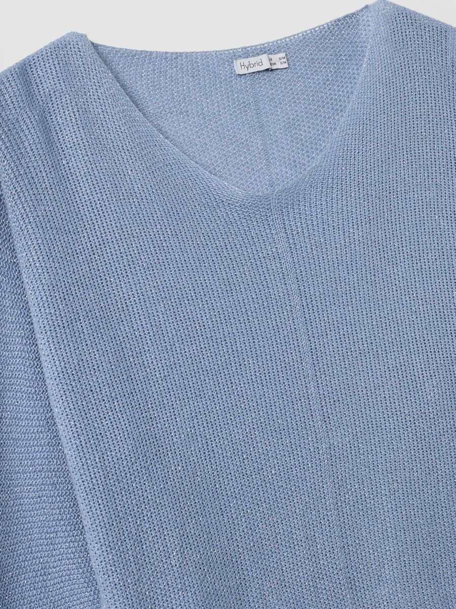 Maglia azzurra in misto viscosa e lino con scollo a V_5
