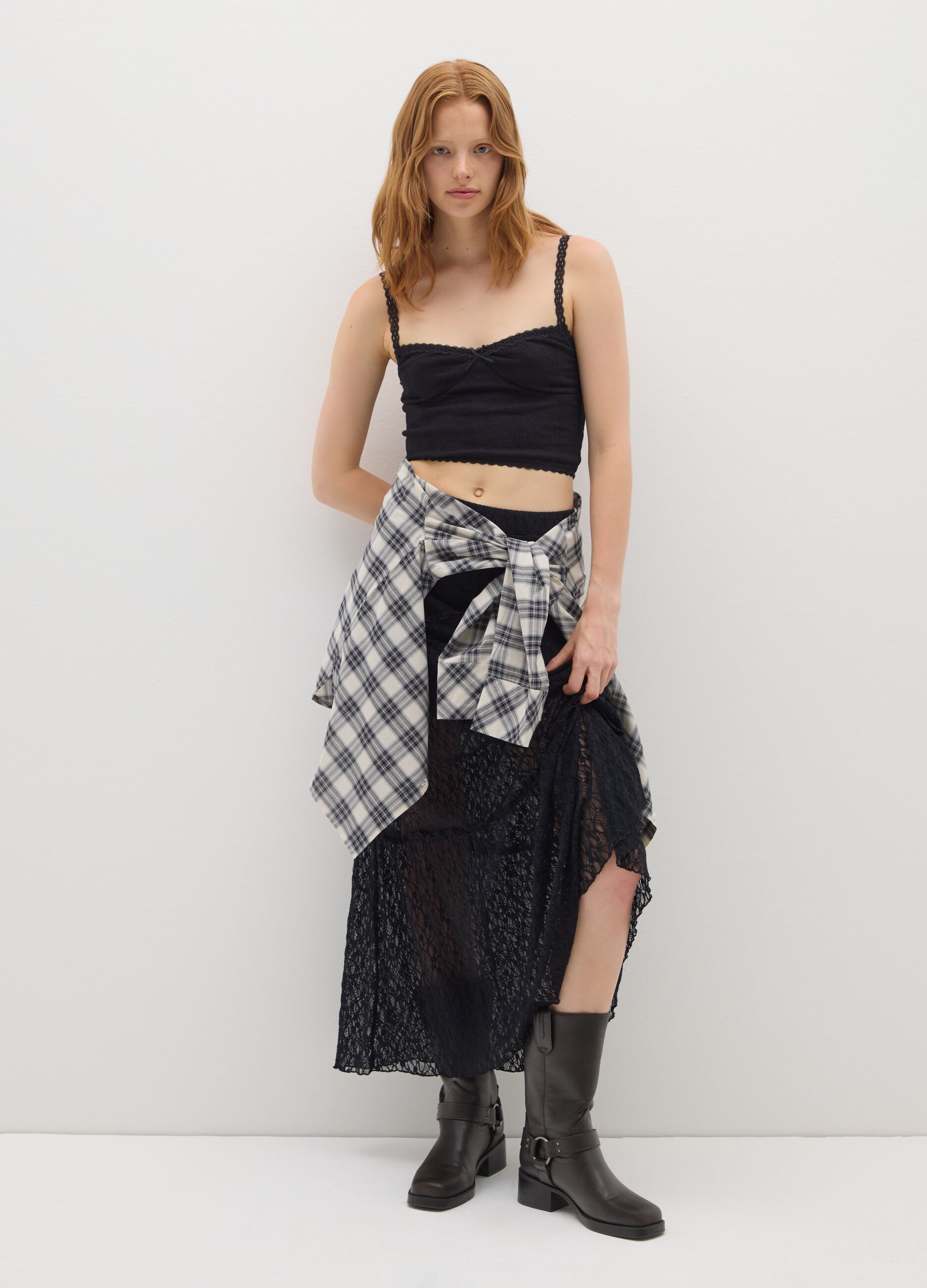 Top da donna nero con pizzo