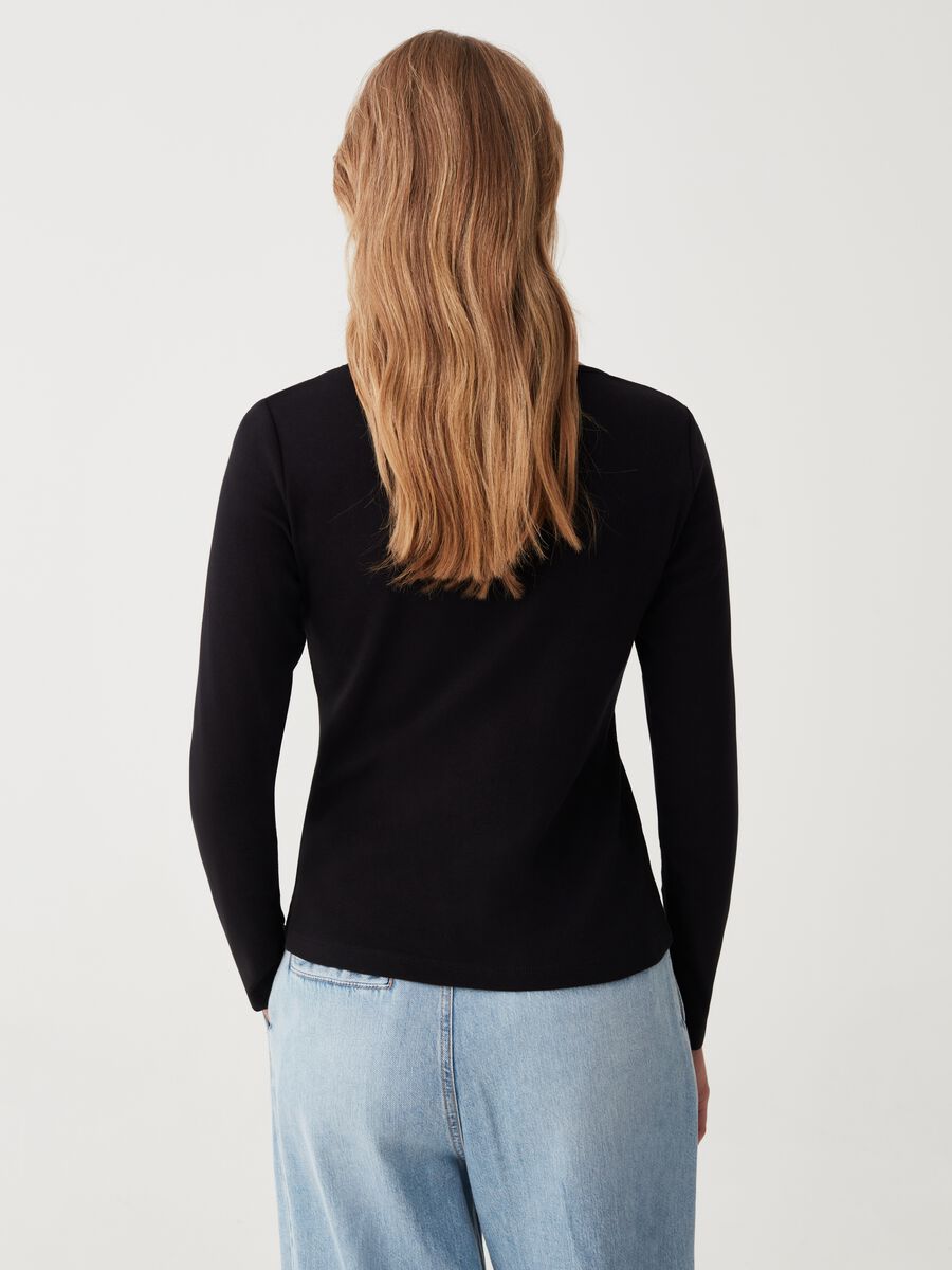 T-shirt with round neckline and diamanté trim_2