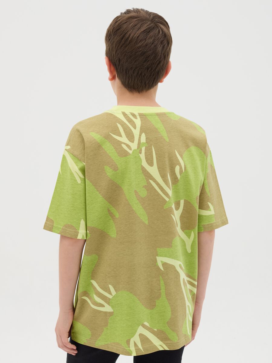 T-shirt in cotone camouflage con stampa logo_2
