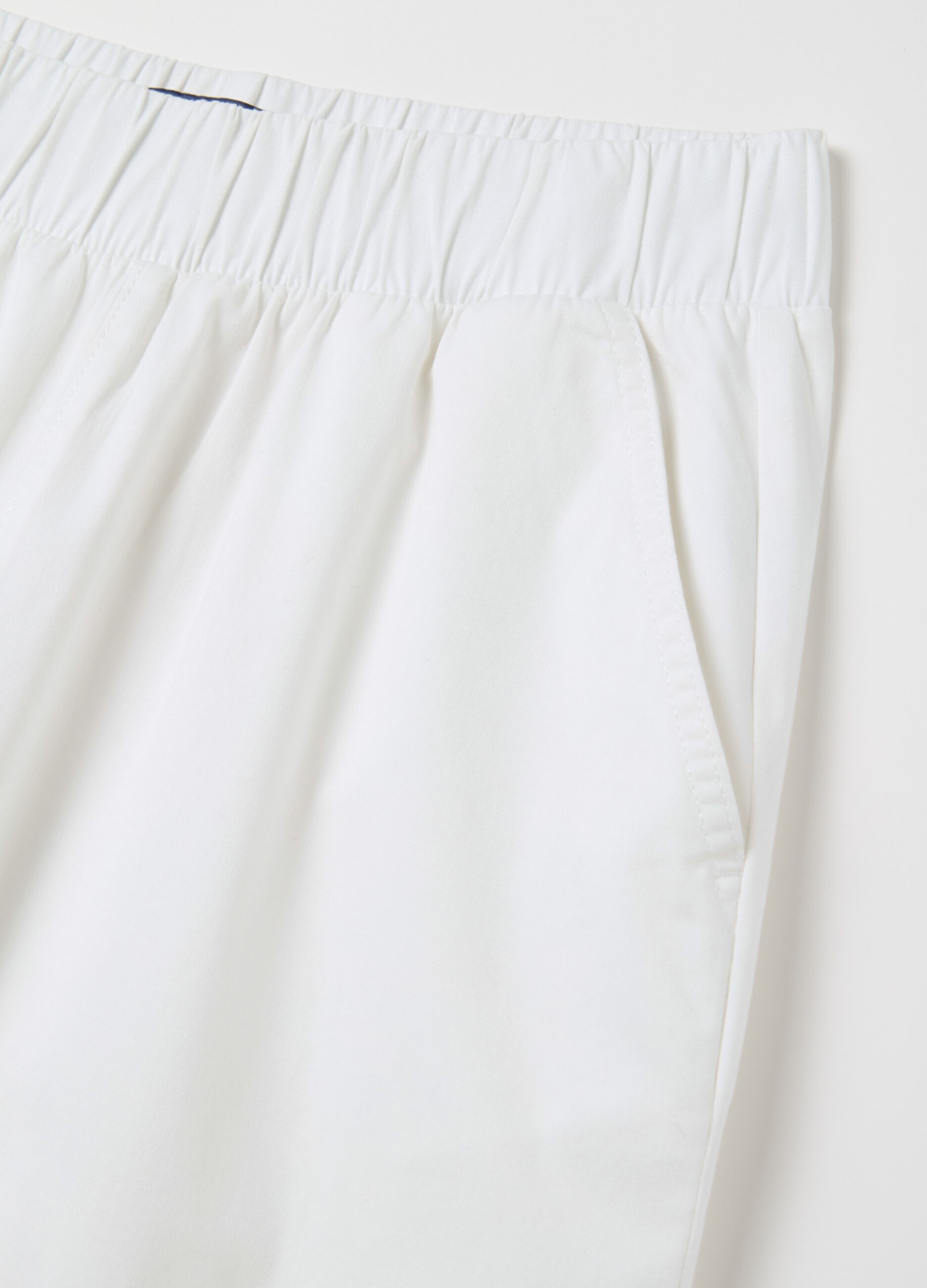 Pantalone a gamba larga in cotone stretch