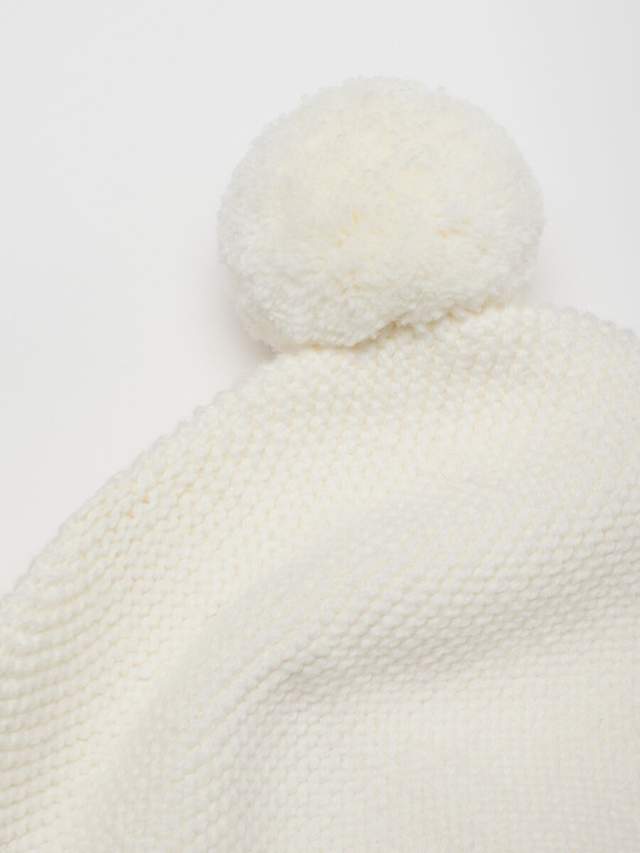 Berretto da neonata in puro cotone bianco con pon pon_2