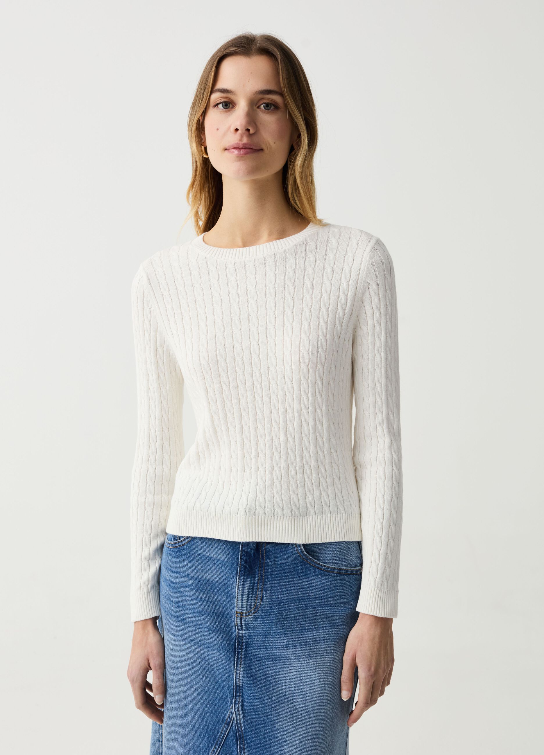 Cotton pullover with cable-knit design
