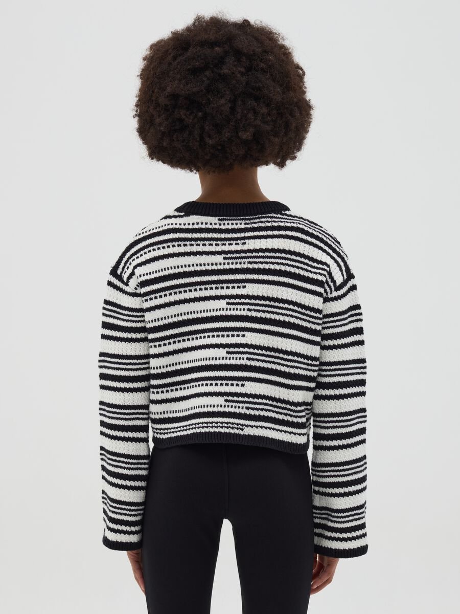 Crop pullover in cotton with striped design_2