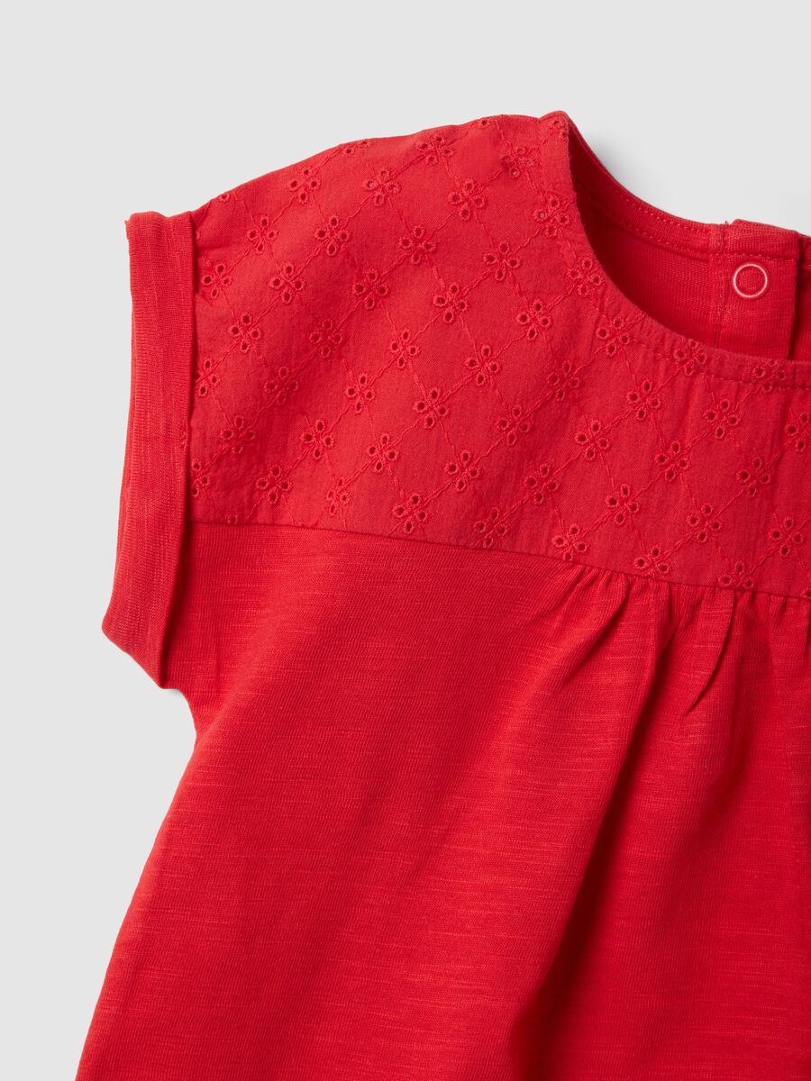 Girl's red pure cotton T-shirt regular fit with embroidery_3