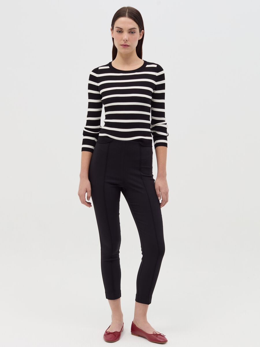 Cropped treggings with embossed seams_0