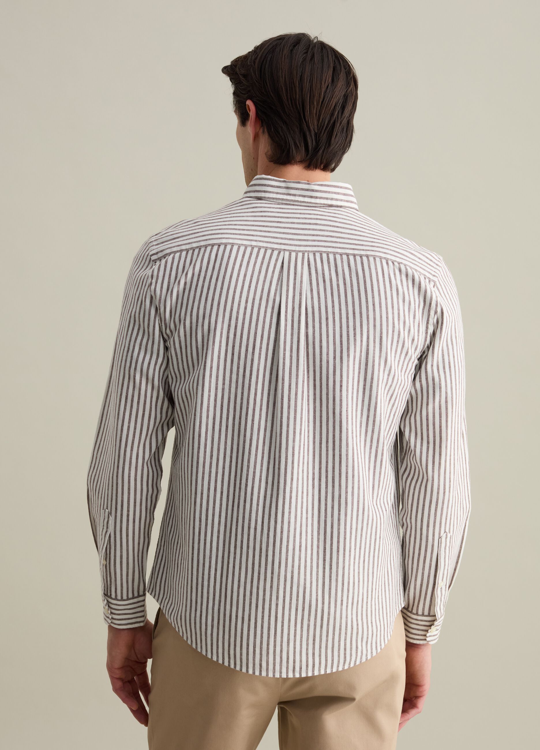 Camicia regular fit in cotone e lino a righe