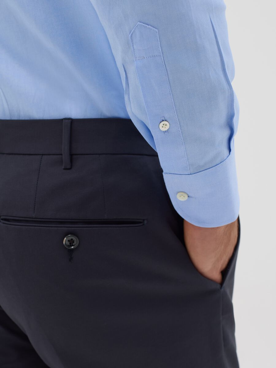 Men’s light blue regular-fit shirt in 100% cotton with cutaway collar_3
