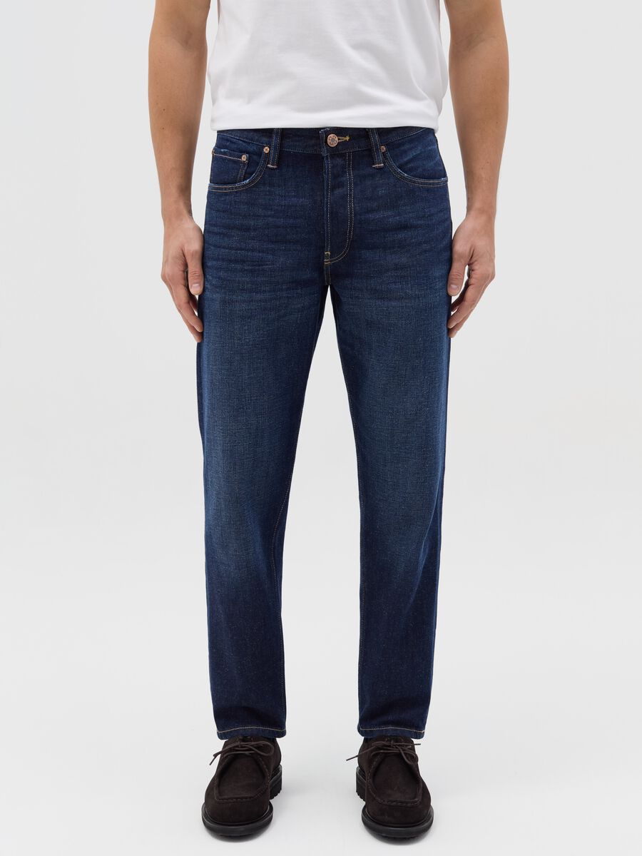 Relaxed-fit jeans with fading_1
