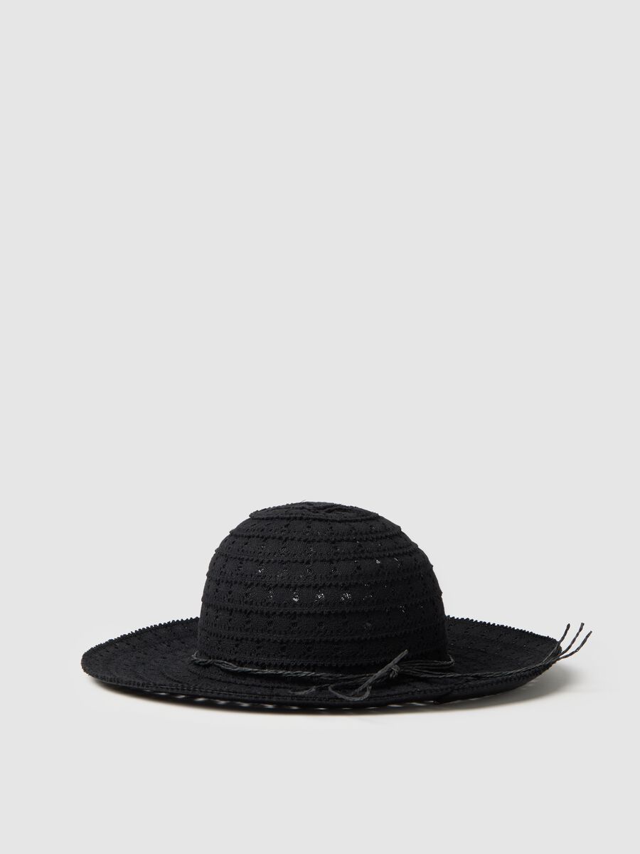 Women's black cotton blend hat with relaxed brim_1