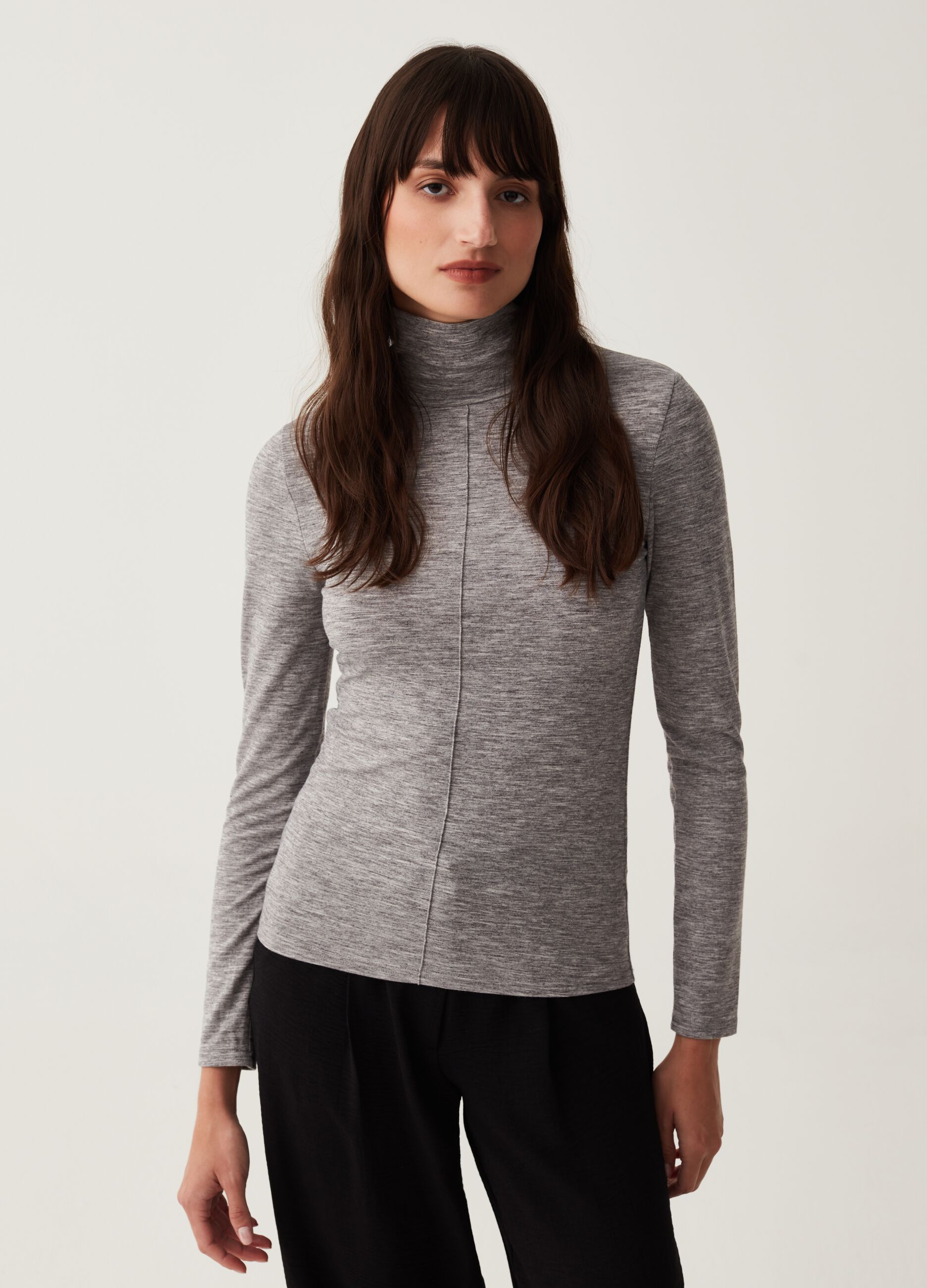 T-shirt a collo alto con cucitura in rilievo_1