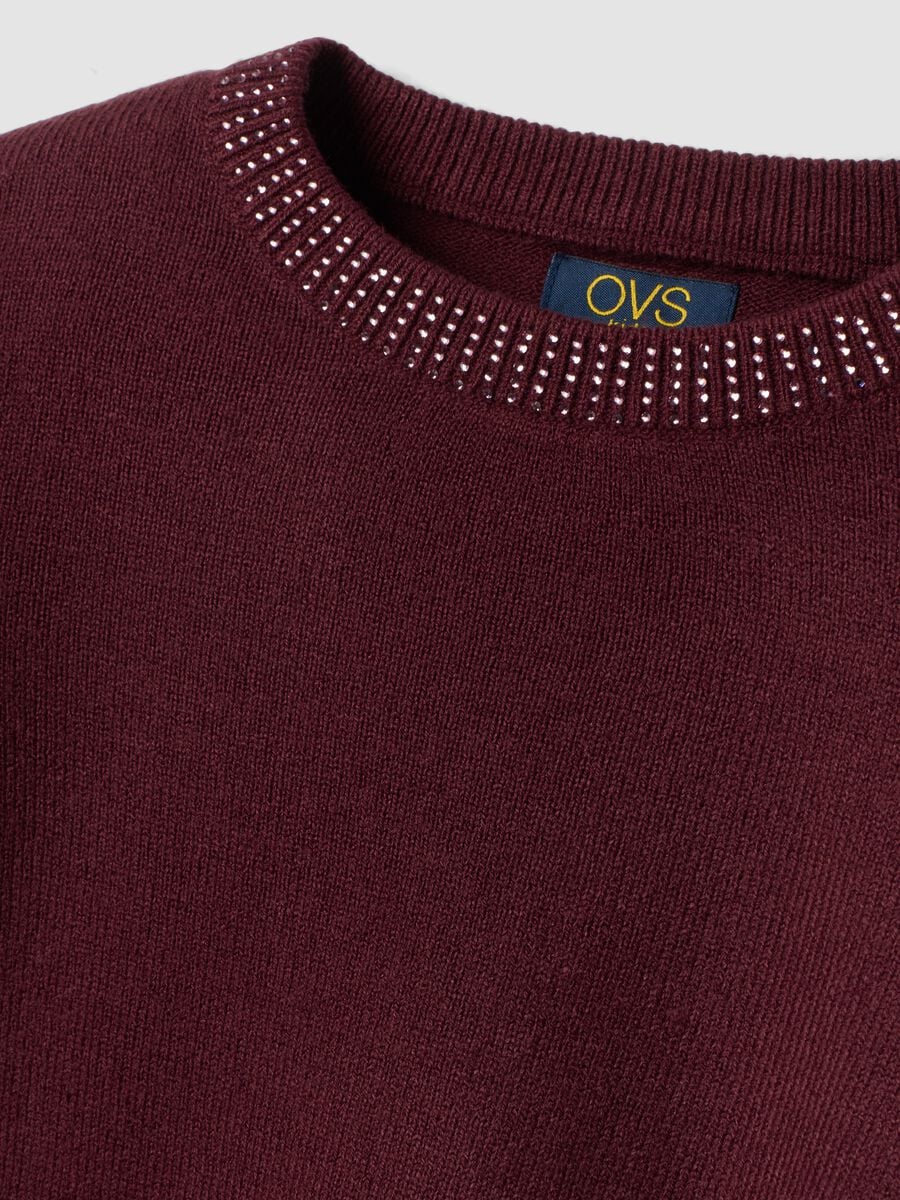 Maglia viola girocollo con dettagli in strass regular fit_2