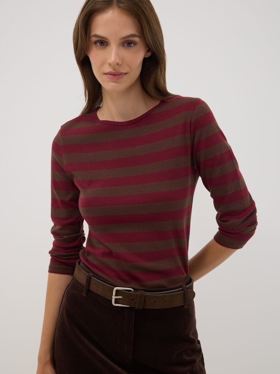 T-shirt marrone a righe in puro cotone con girocollo_1