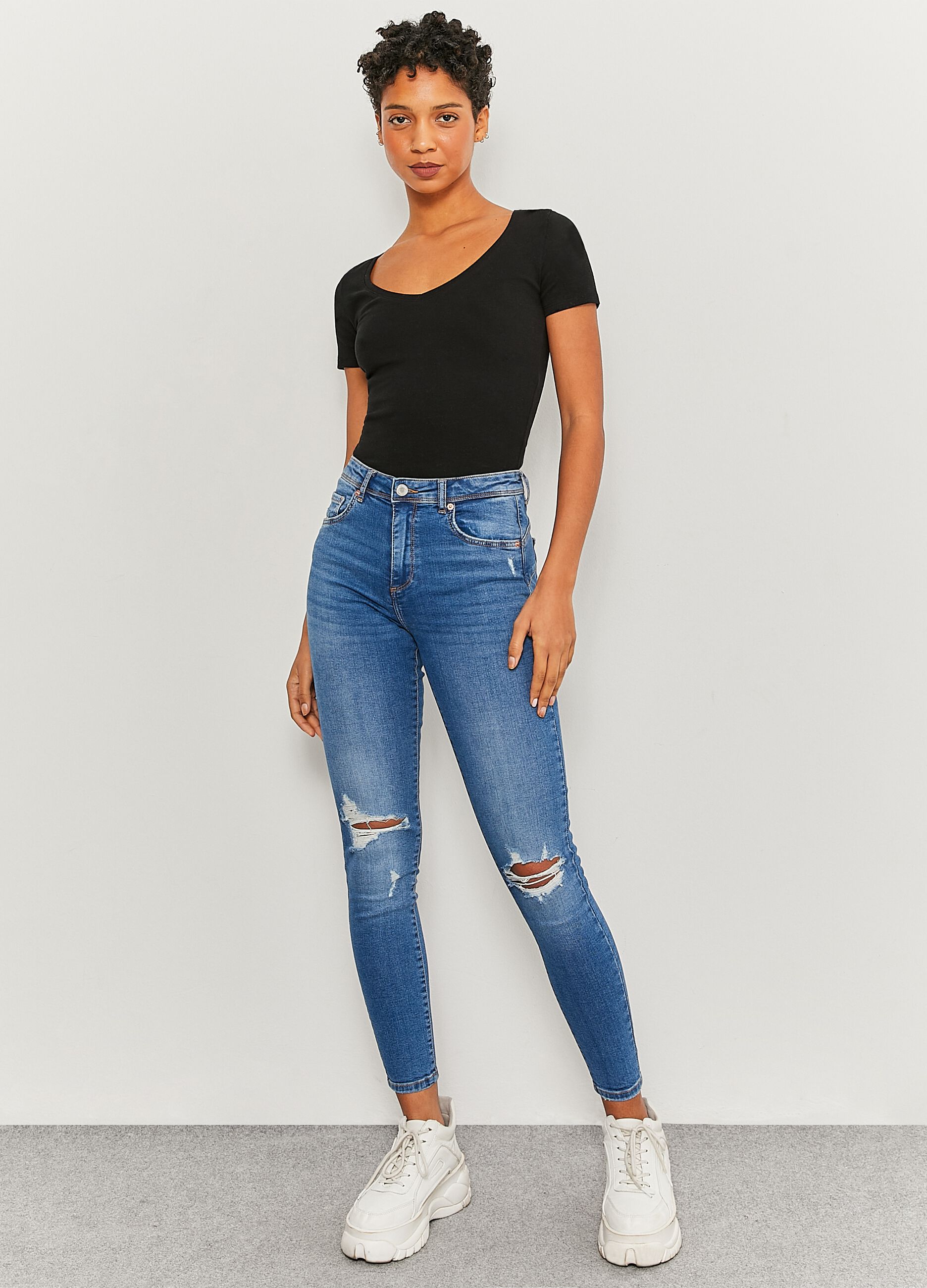 Jeans push up effetto distressed