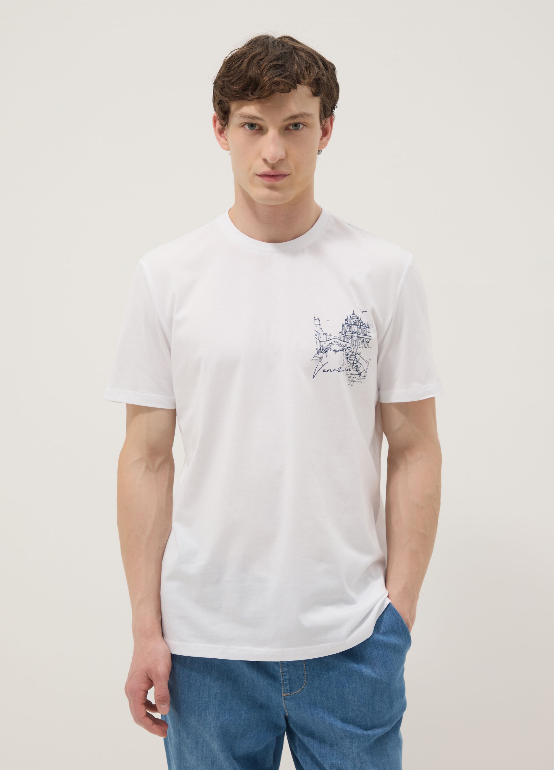White pure cotton T-shirt with print, regular fit