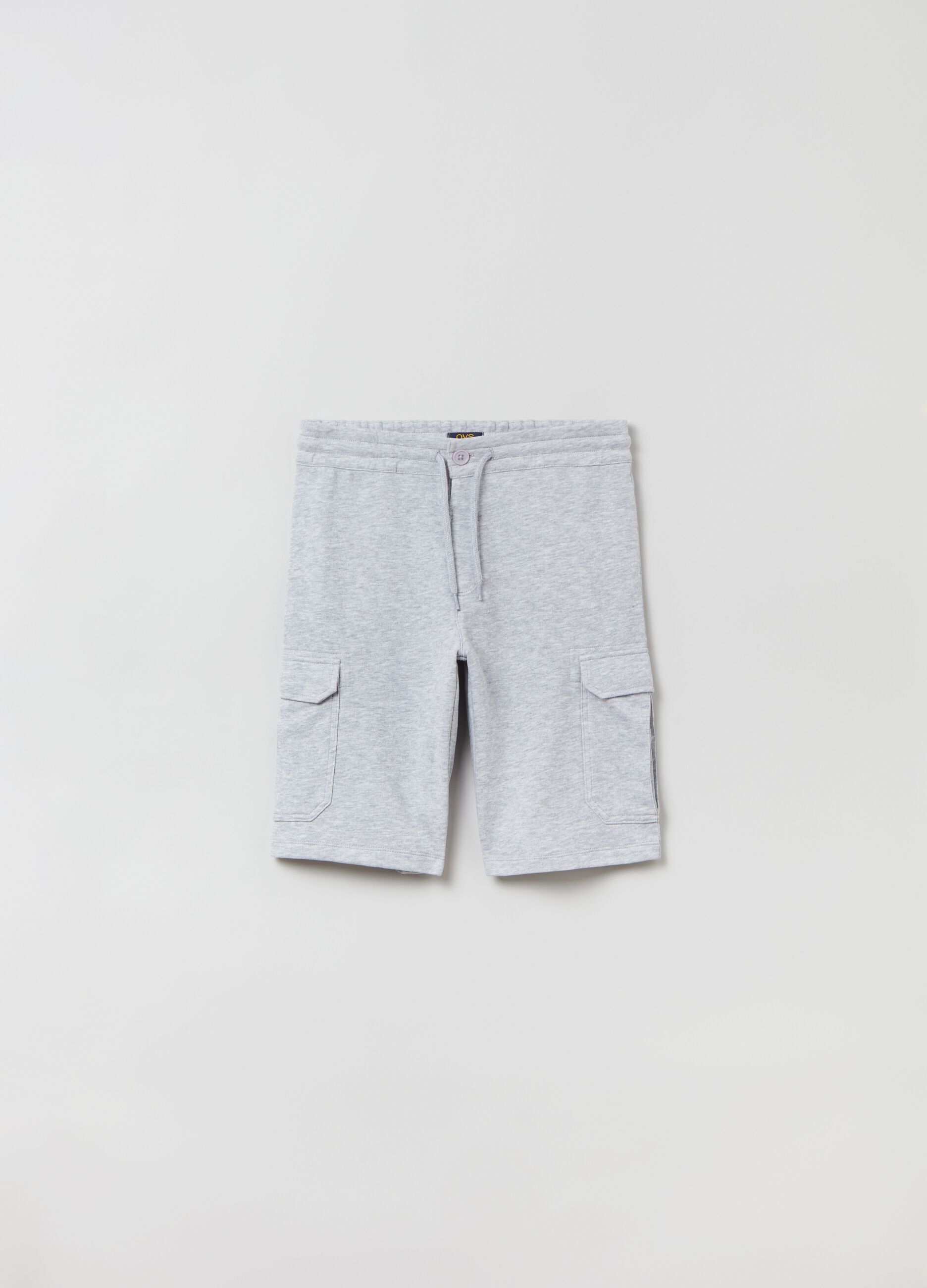 Bermuda shorts with drawstring and pockets