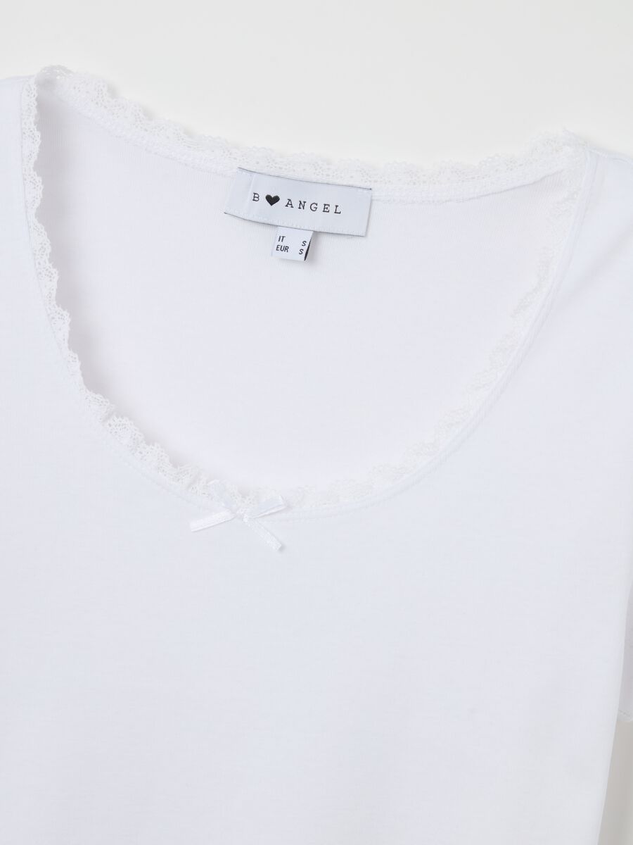 T-shirt with round neck, lace and bow_5