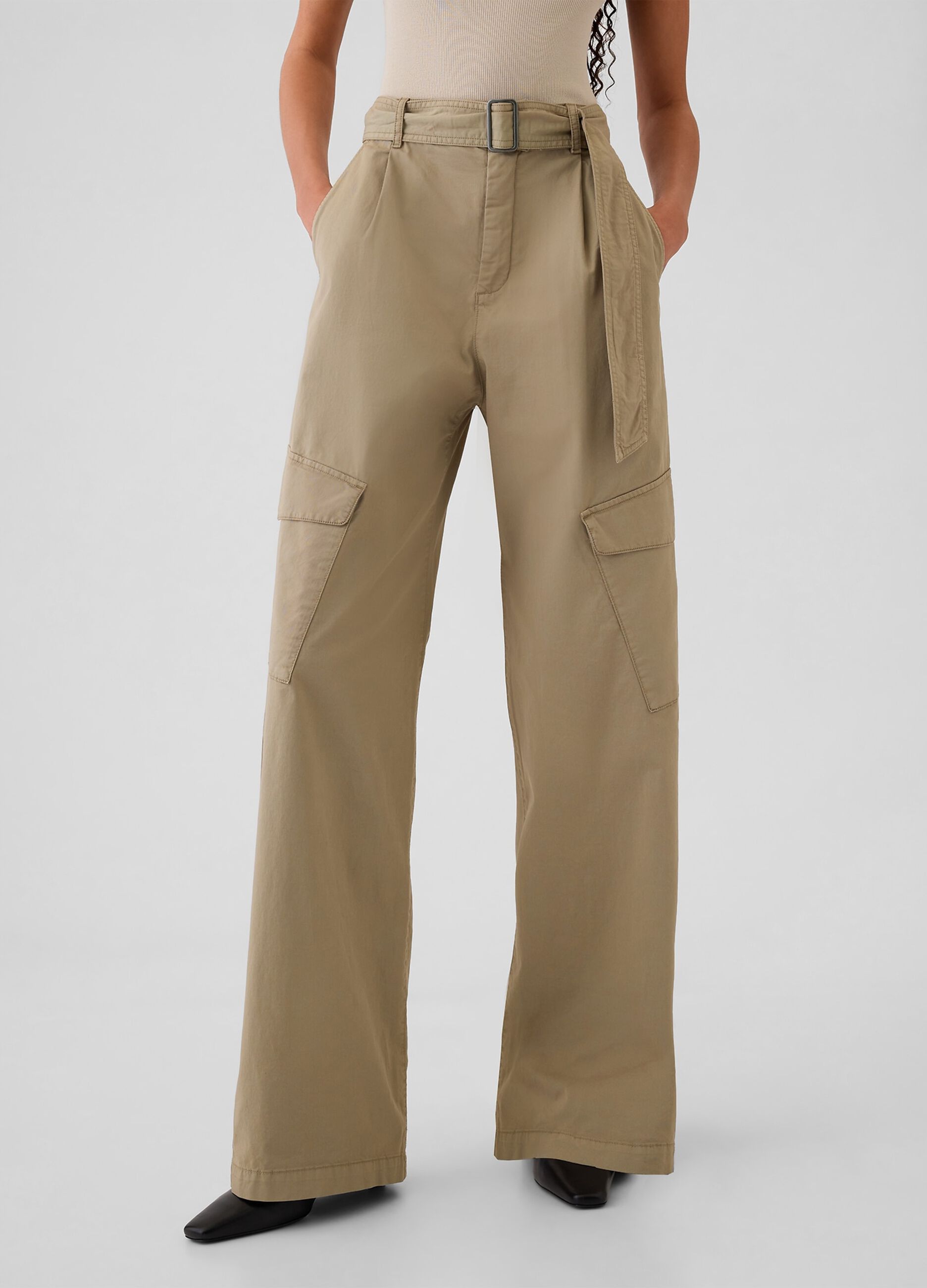 Cargo trousers in stretch twill with belt