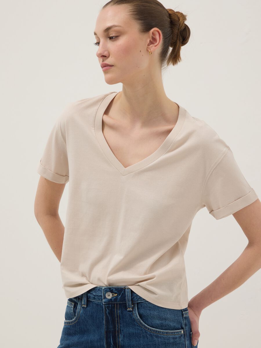 Beige pure cotton relaxed-fit V-neck T-shirt_0